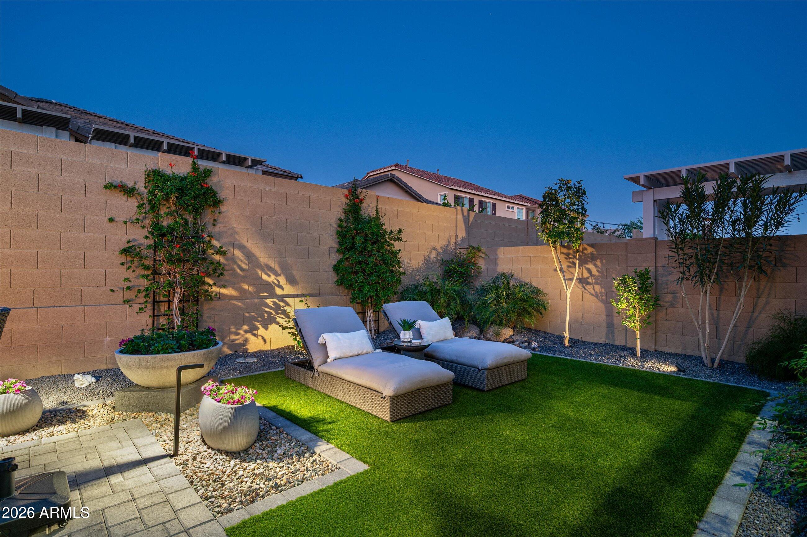 6138 E VIA DEL SOL Drive