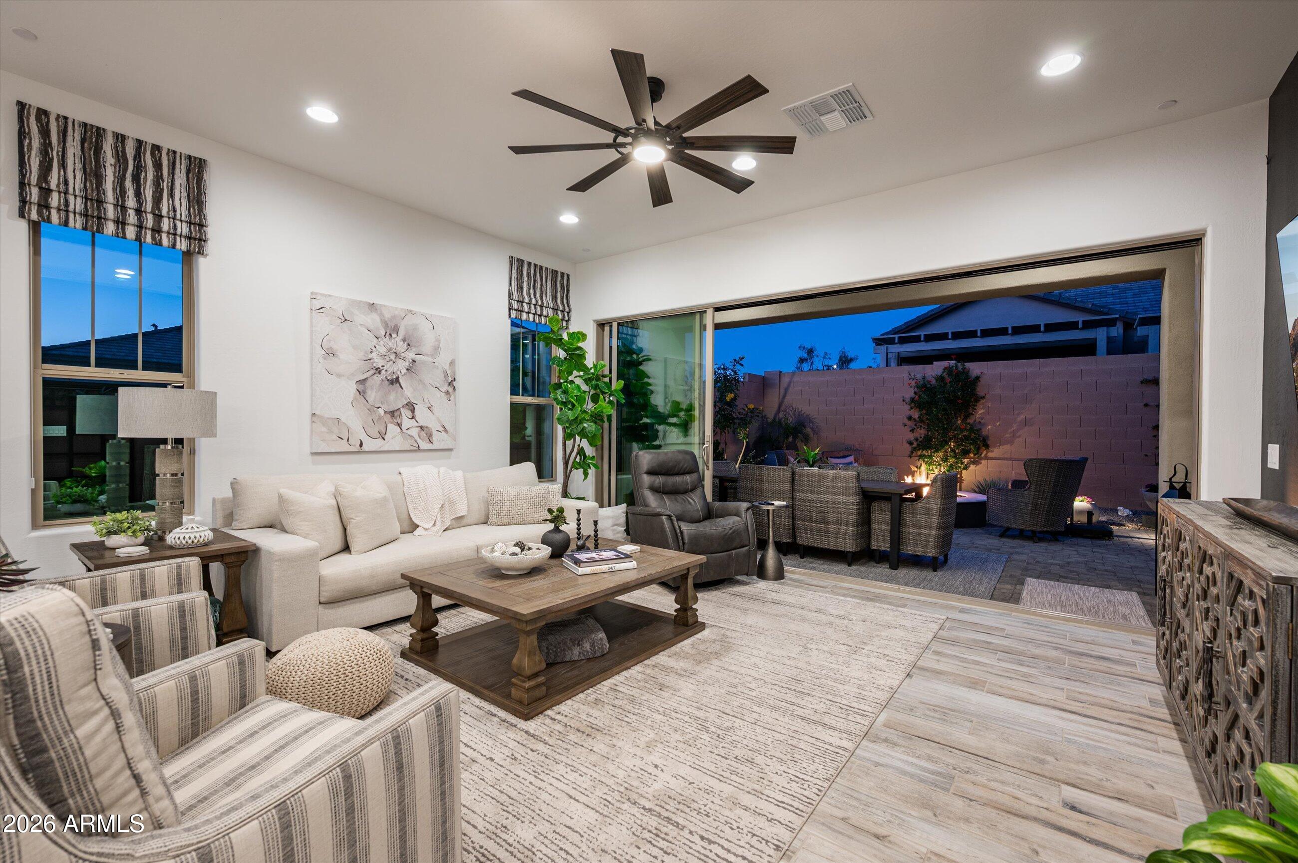 6138 E VIA DEL SOL Drive