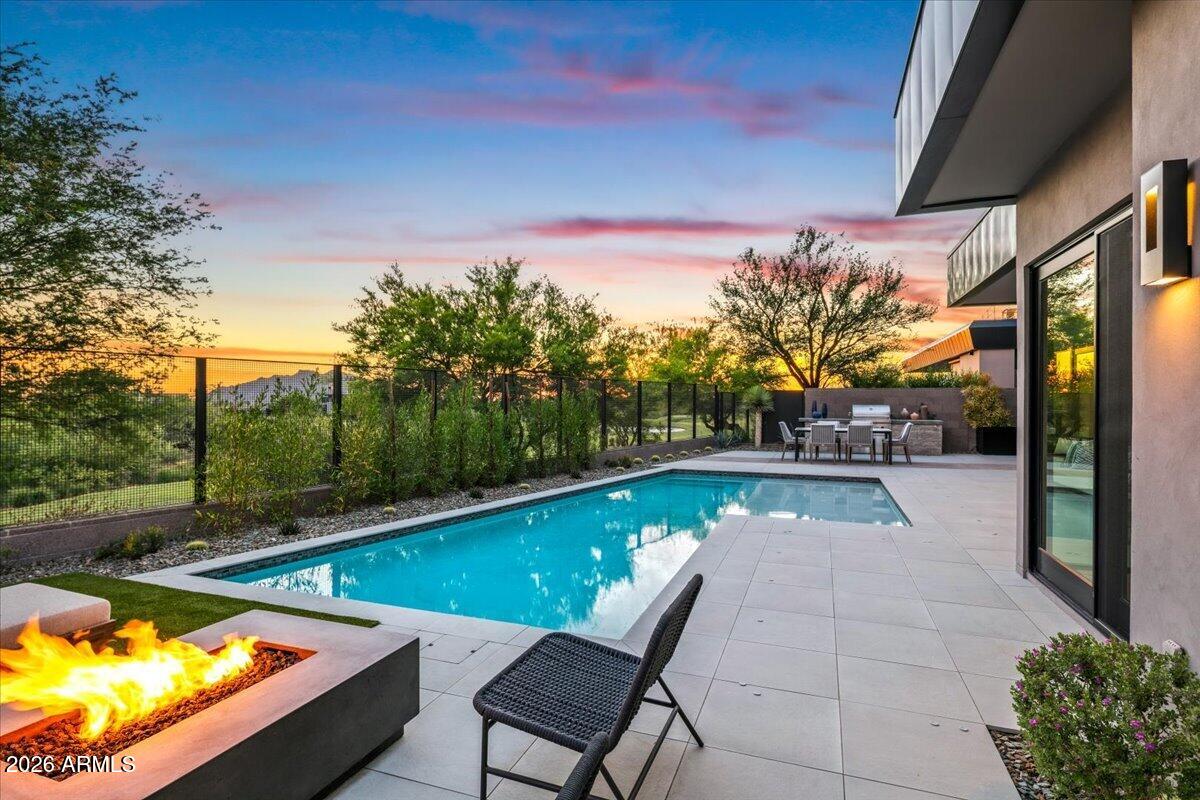 37200 N CAVE CREEK Road 1019