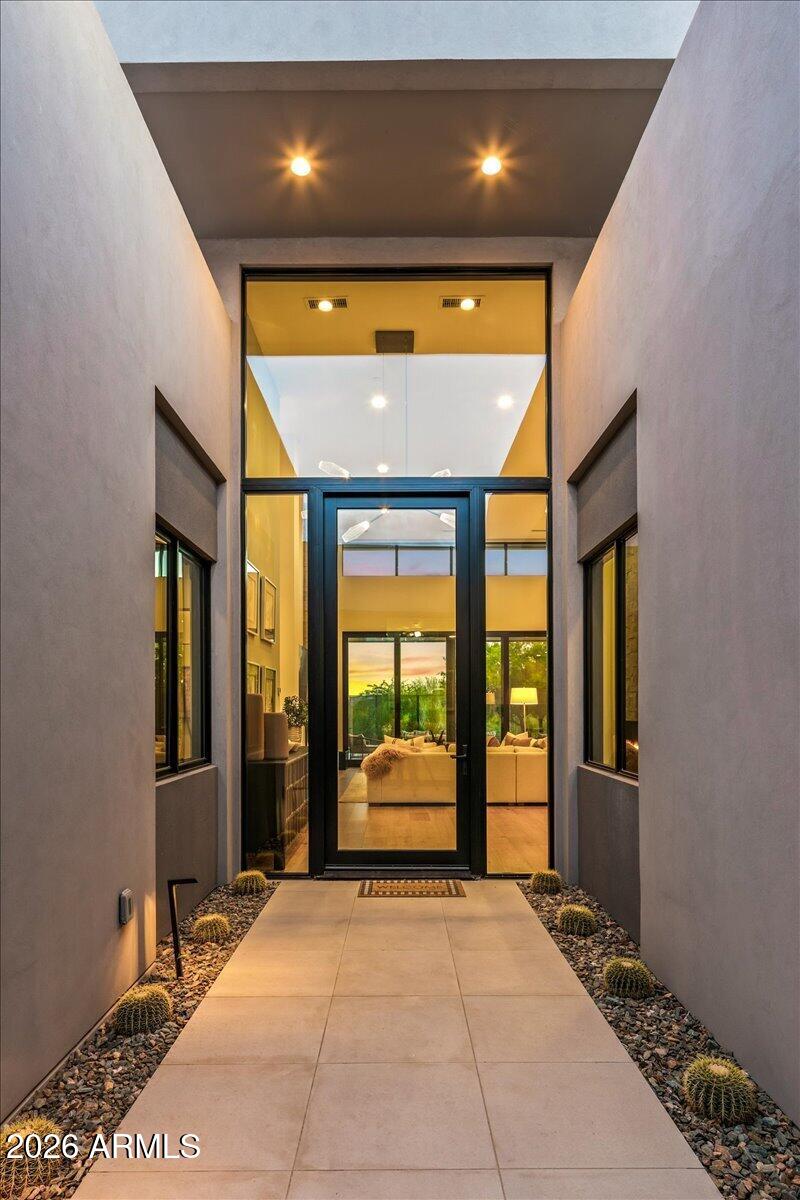 37200 N CAVE CREEK Road 1019