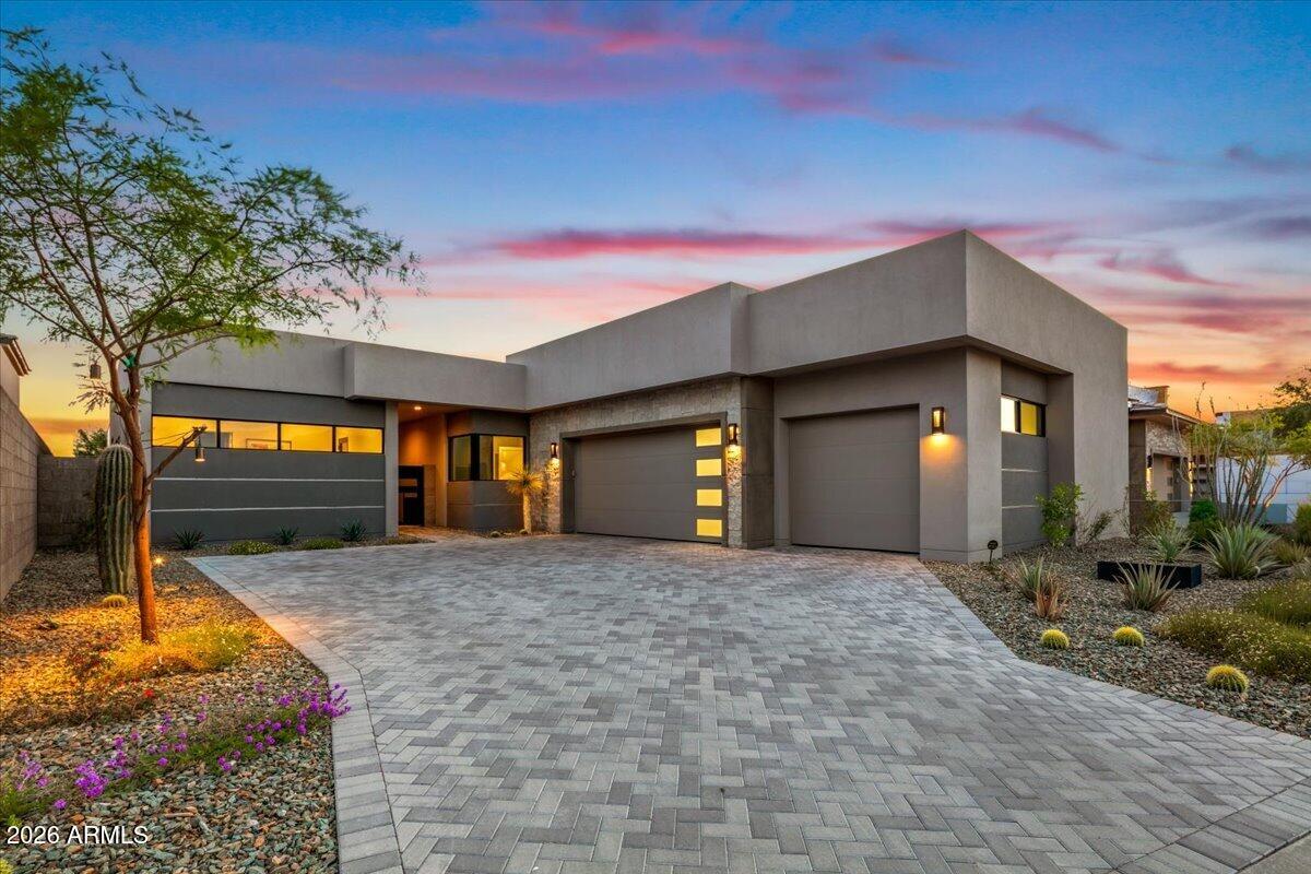37200 N CAVE CREEK Road 1019