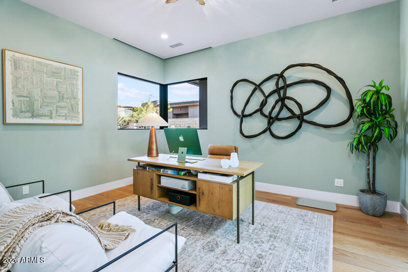37200 N CAVE CREEK Road 1019
