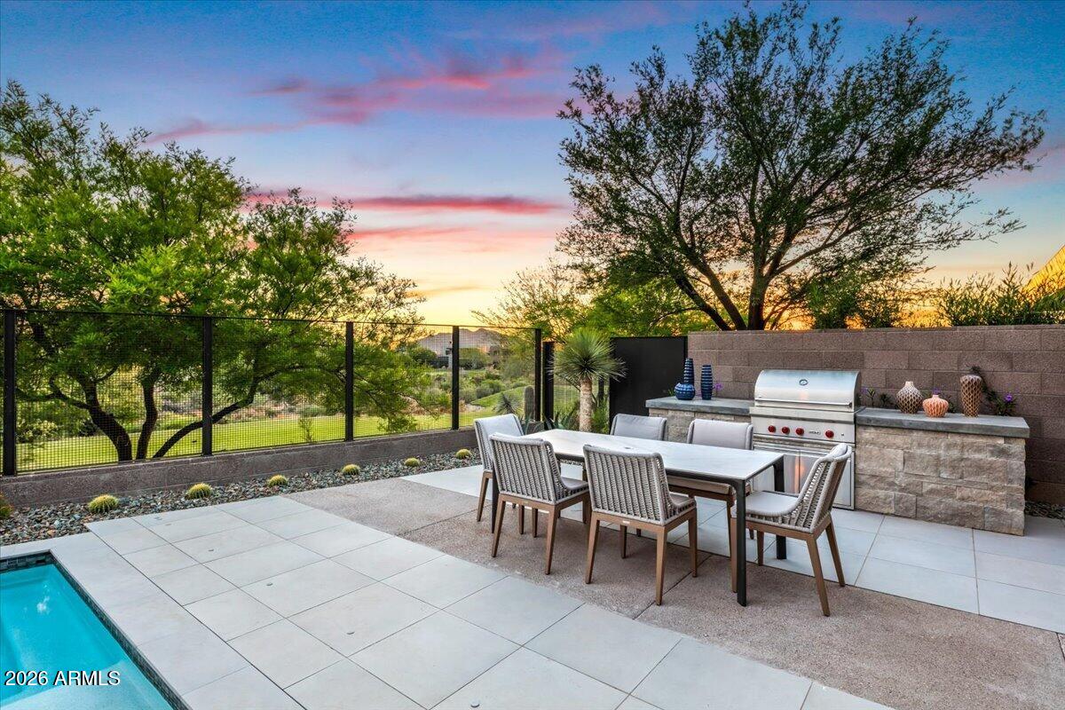 37200 N CAVE CREEK Road 1019