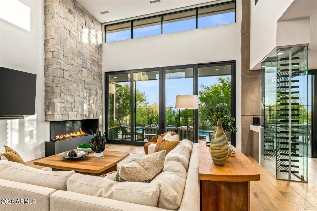 37200 N CAVE CREEK Road 1019