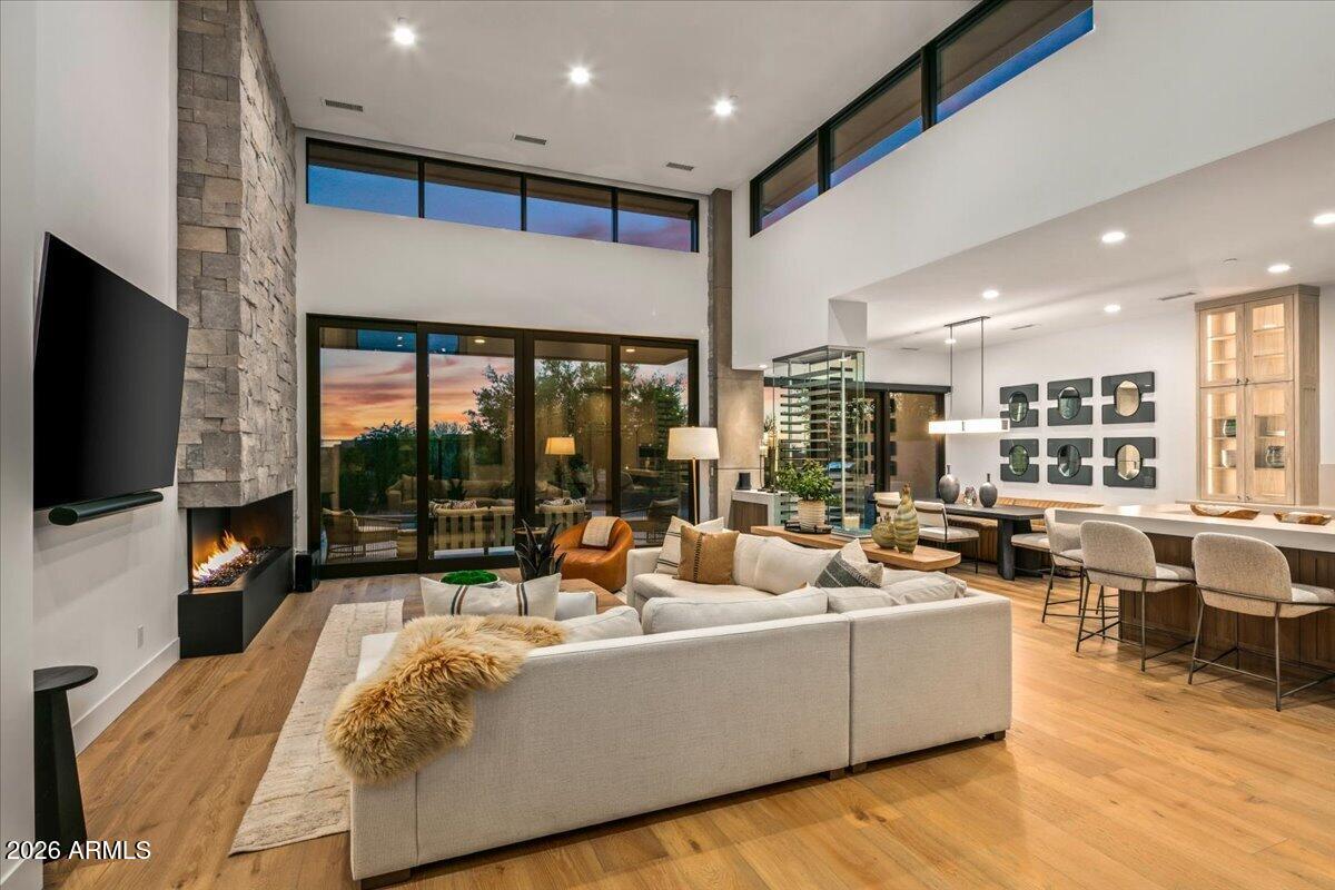 37200 N CAVE CREEK Road 1019