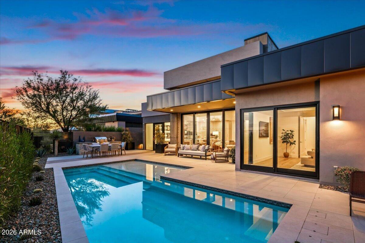 37200 N CAVE CREEK Road 1019