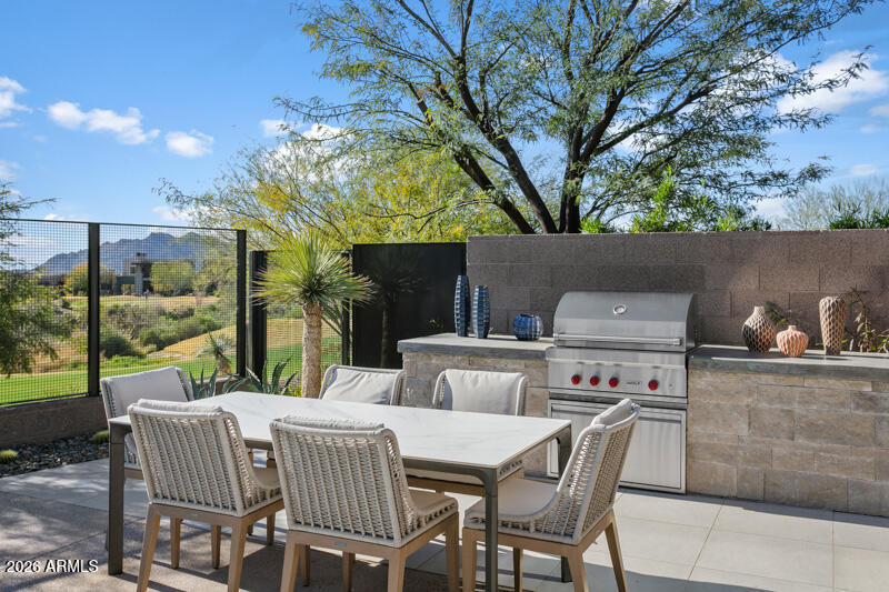 37200 N CAVE CREEK Road 1019