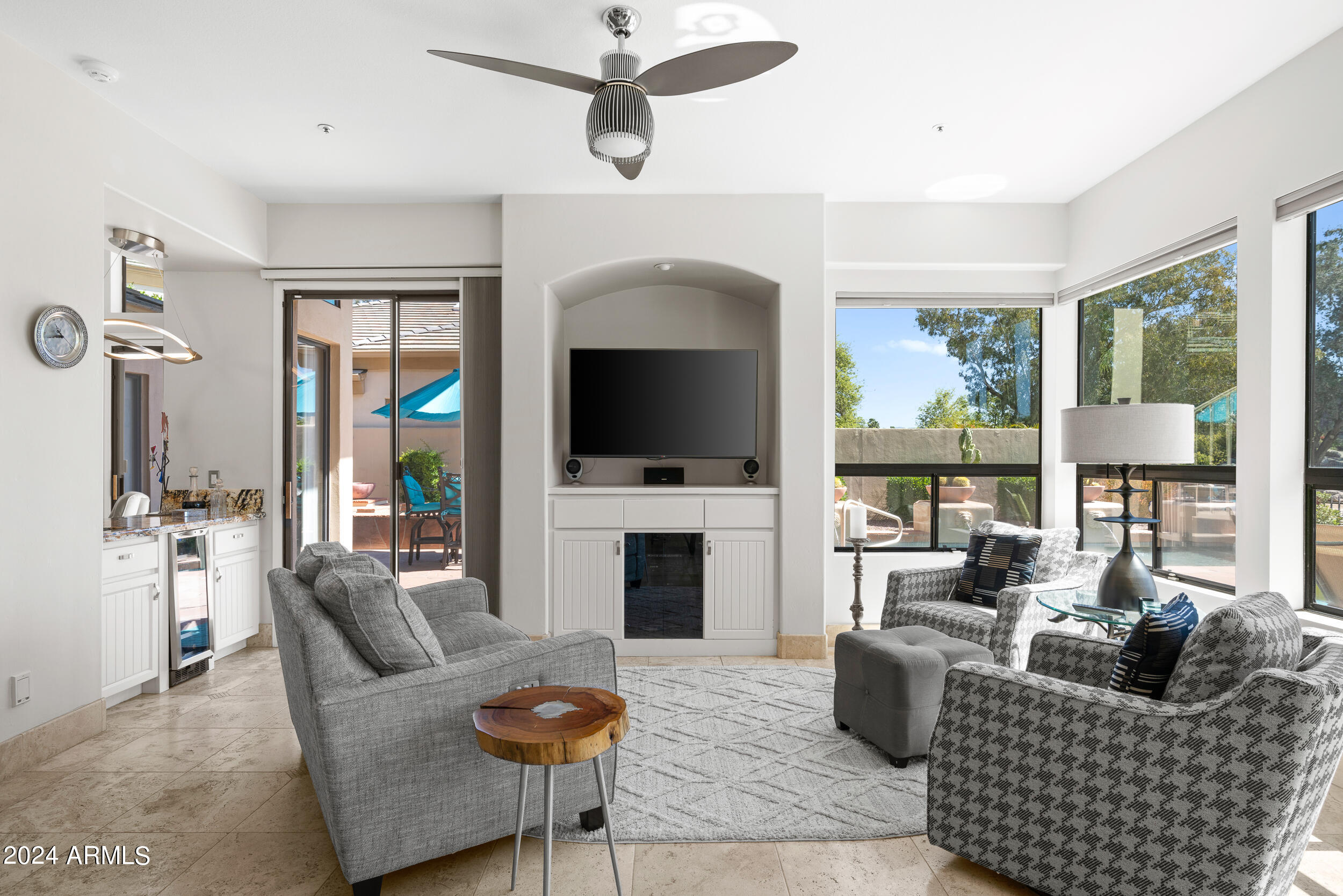 7705 E DOUBLETREE RANCH Road 3