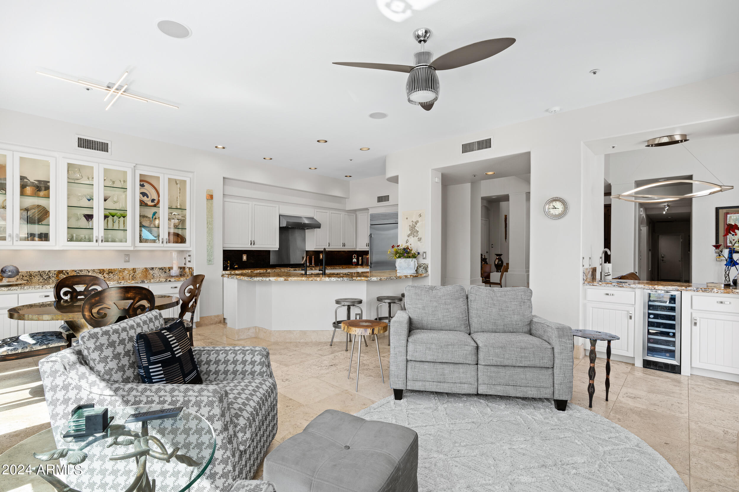 7705 E DOUBLETREE RANCH Road 3