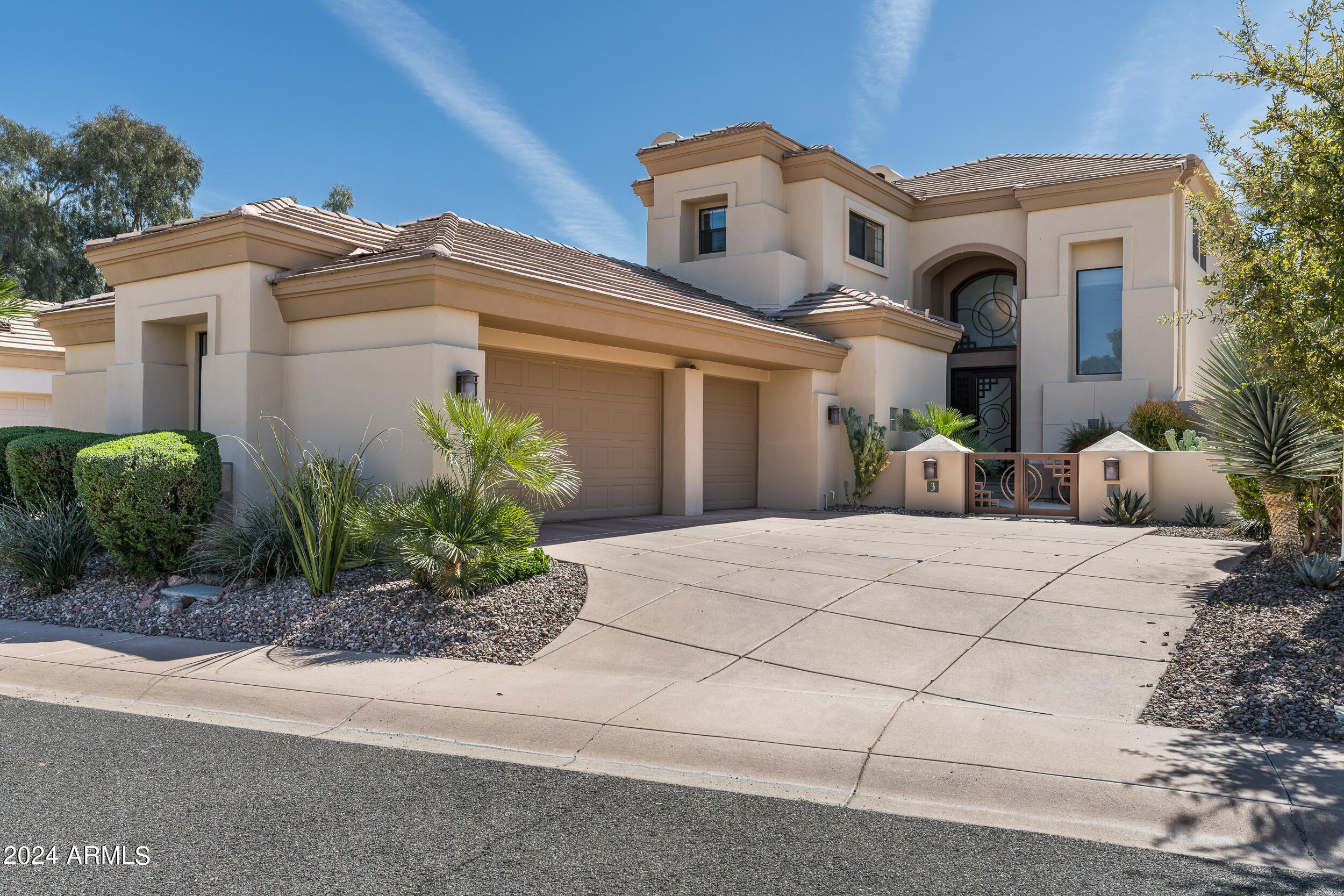 7705 E DOUBLETREE RANCH Road 3
