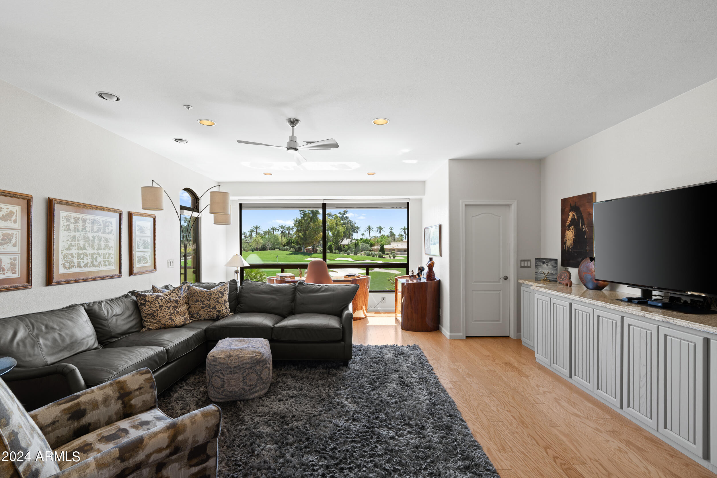 7705 E DOUBLETREE RANCH Road 3