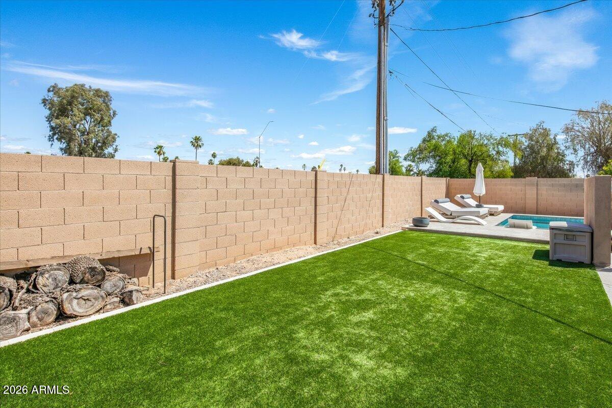 12101 N 36TH Street