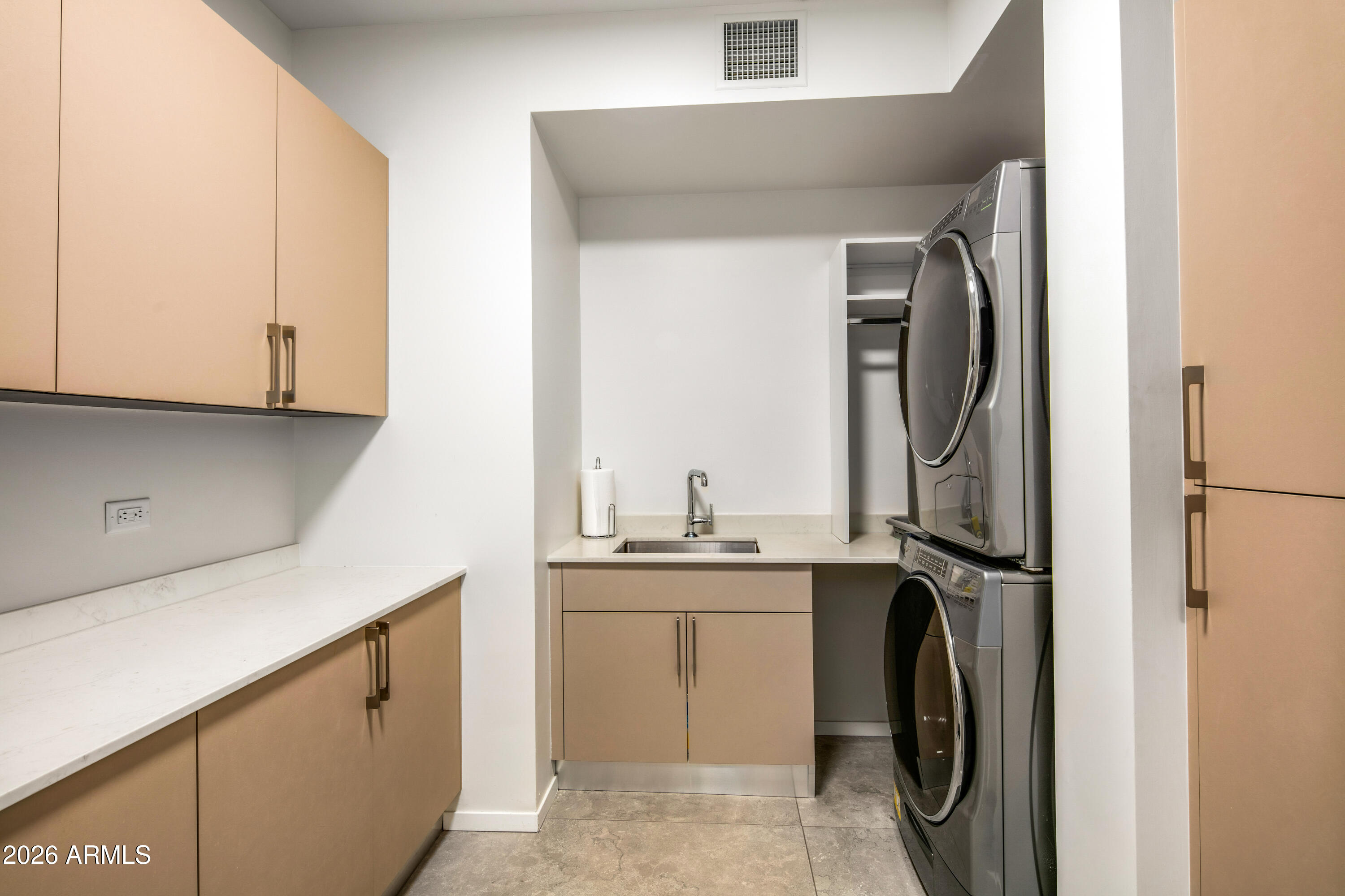7180 E Kierland Boulevard 305
