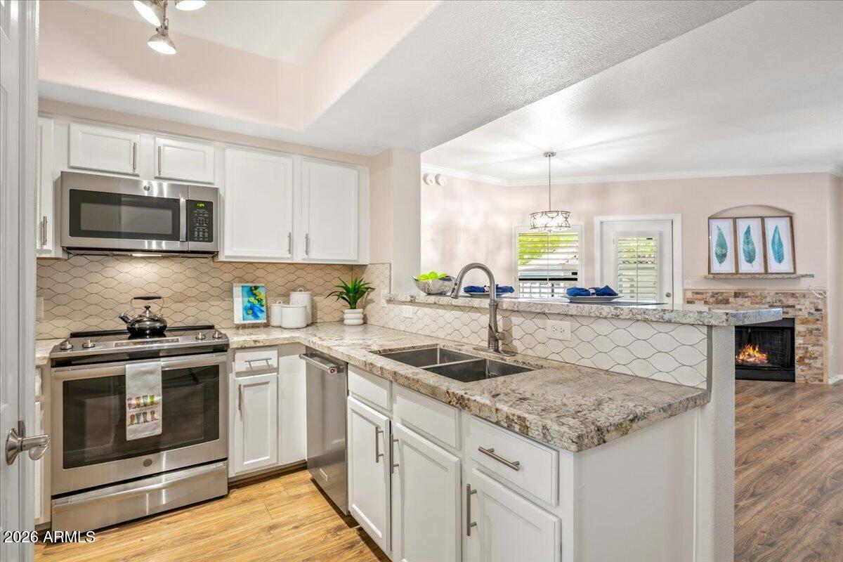 15095 N THOMPSON PEAK Parkway 1061