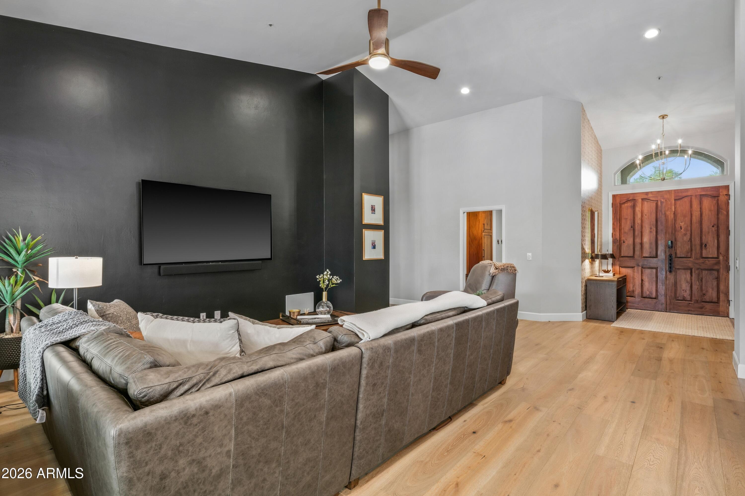8667 E LARIAT Lane