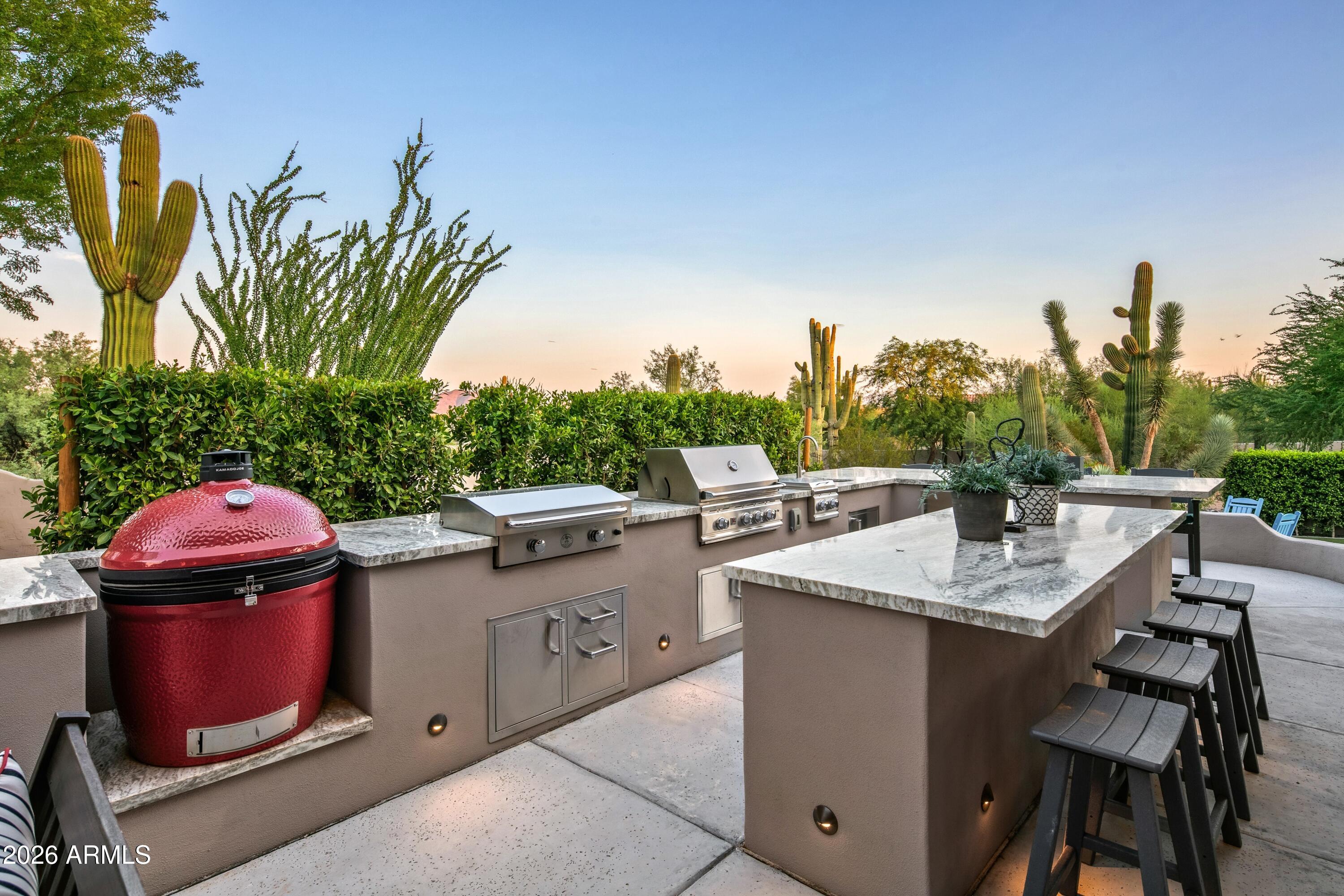 8667 E LARIAT Lane