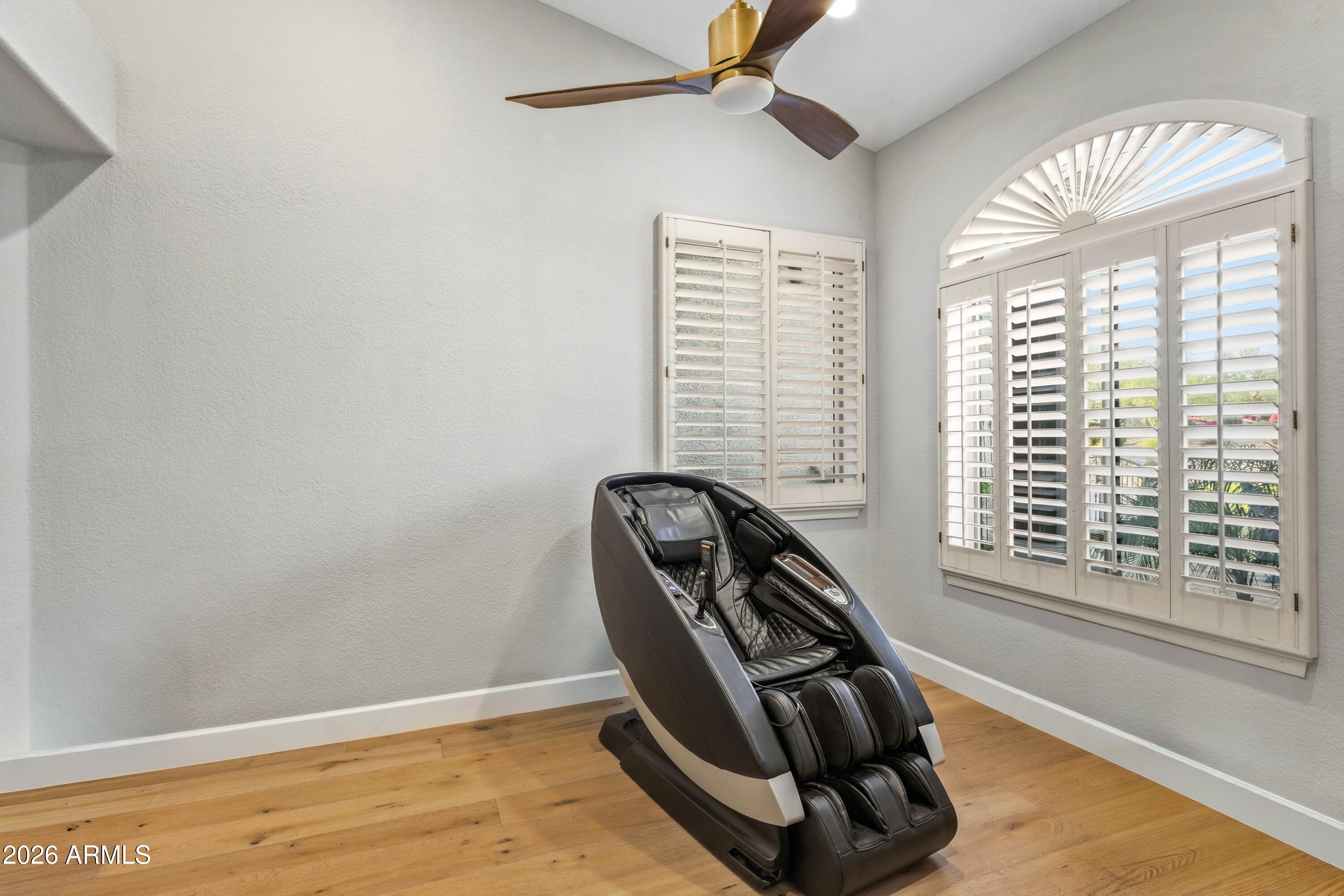 8667 E LARIAT Lane