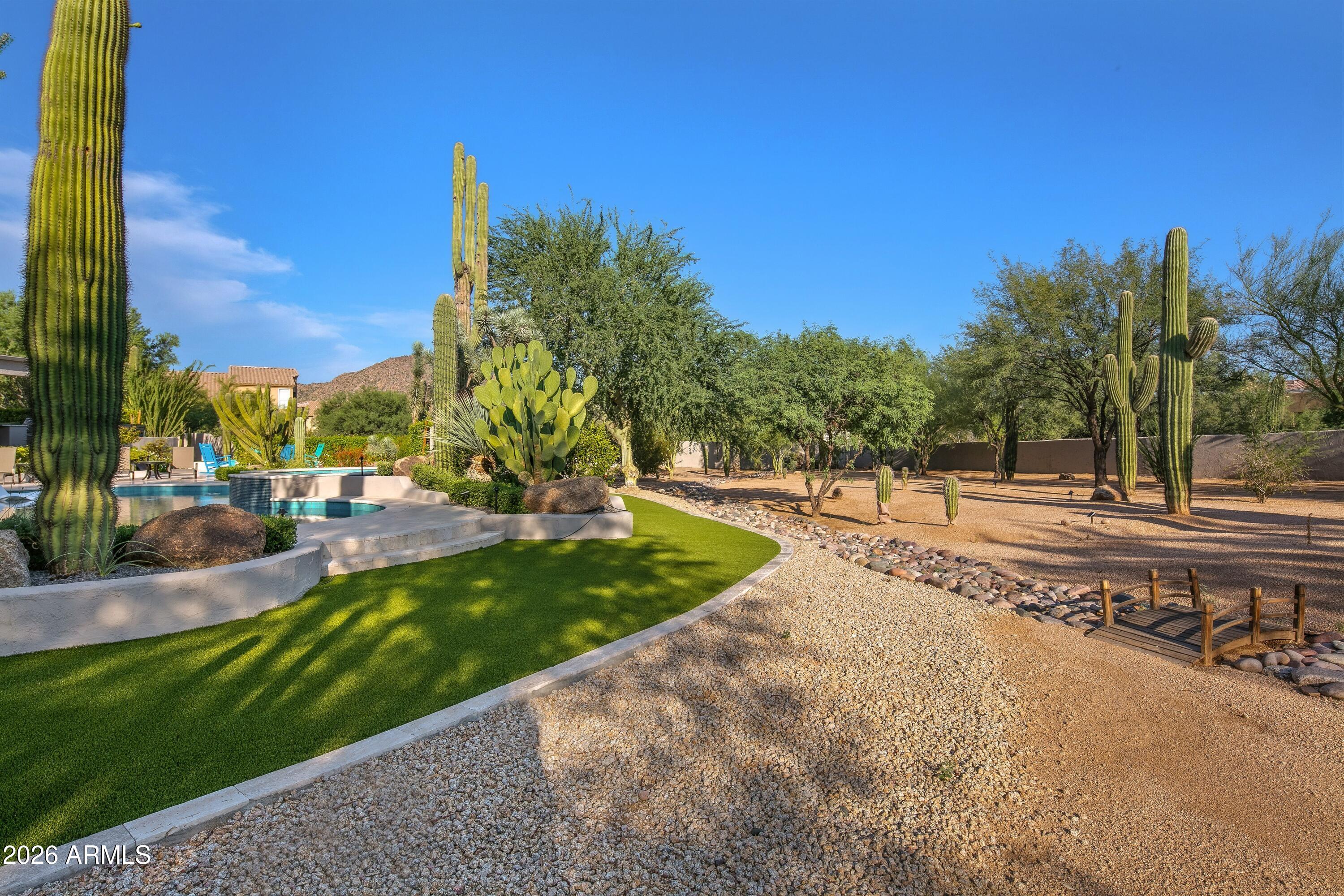 8667 E LARIAT Lane