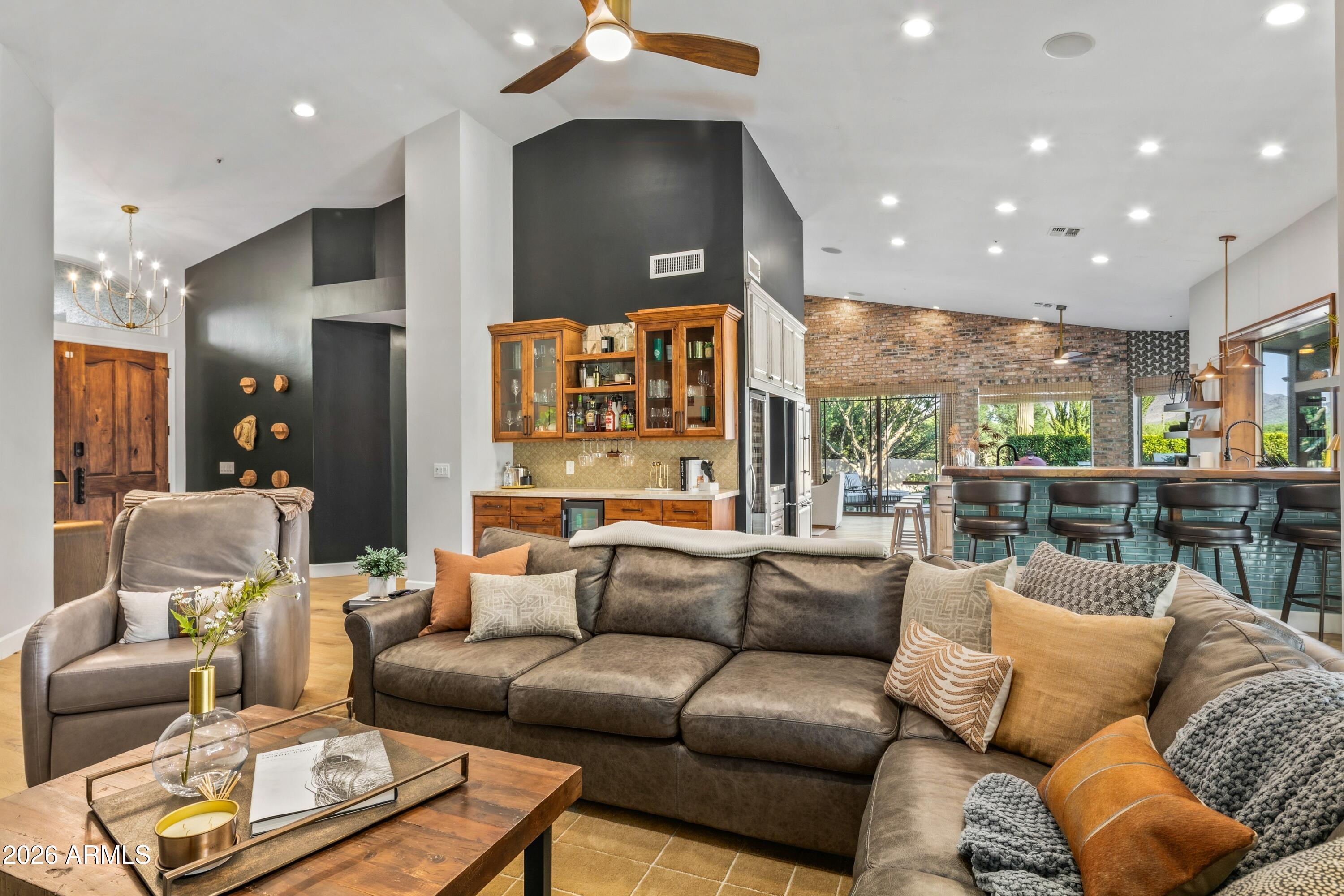 8667 E LARIAT Lane