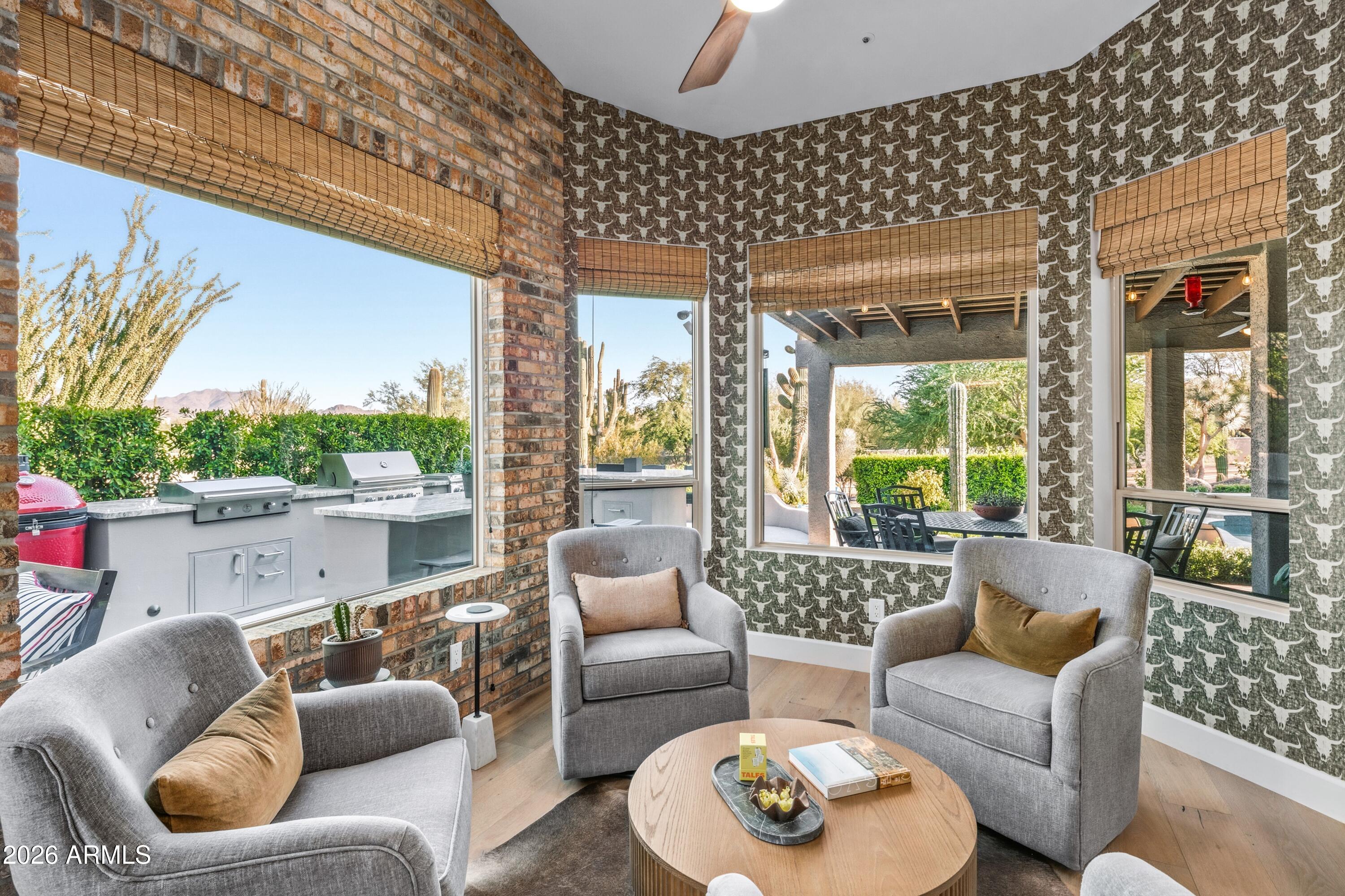8667 E LARIAT Lane