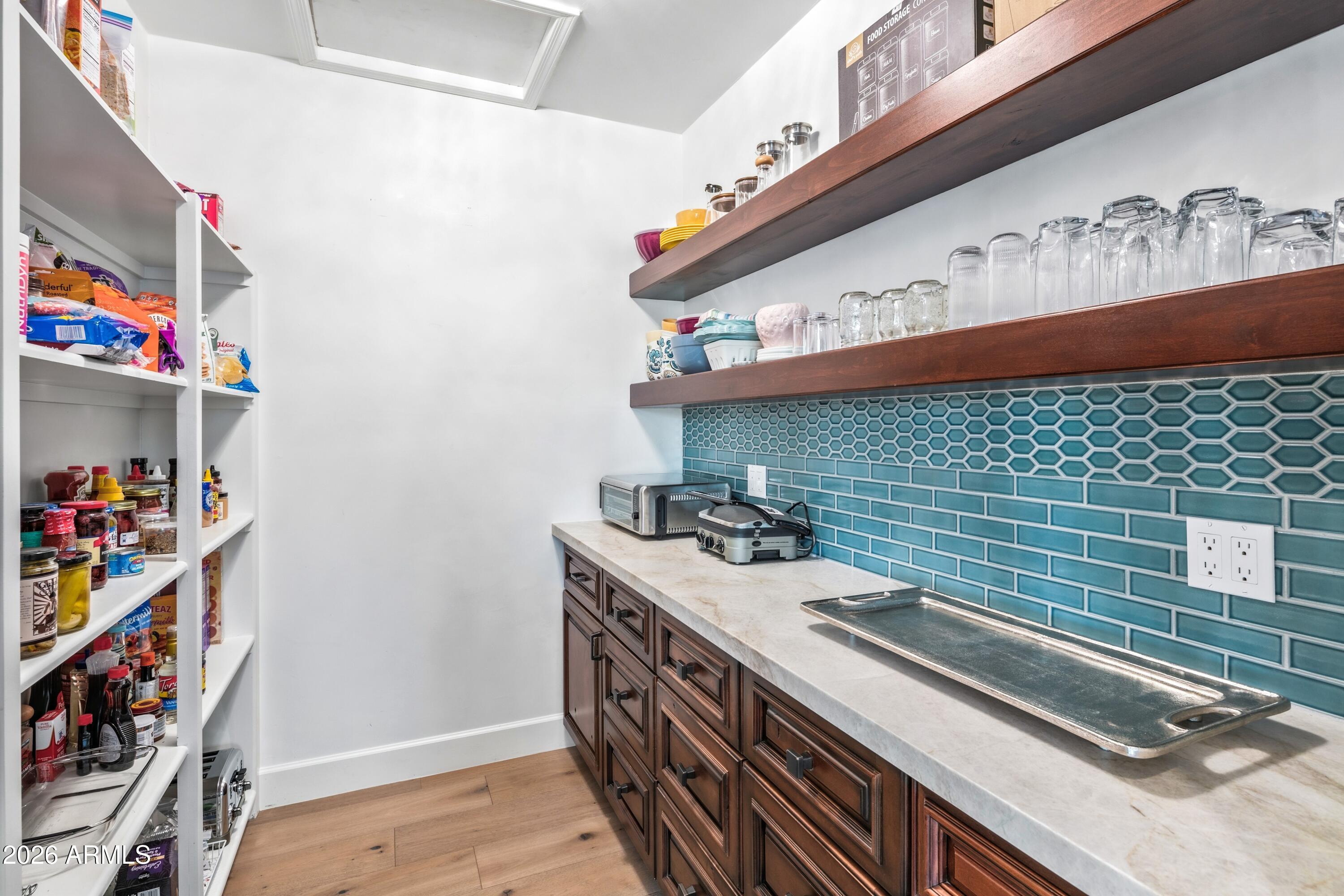 8667 E LARIAT Lane