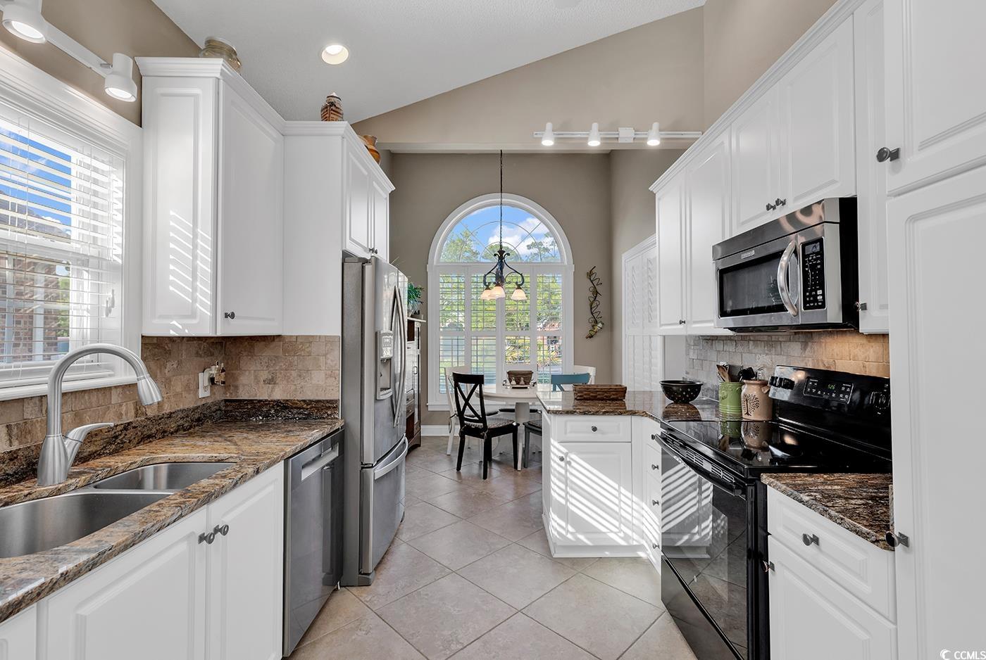 2114 N Berwick Dr.