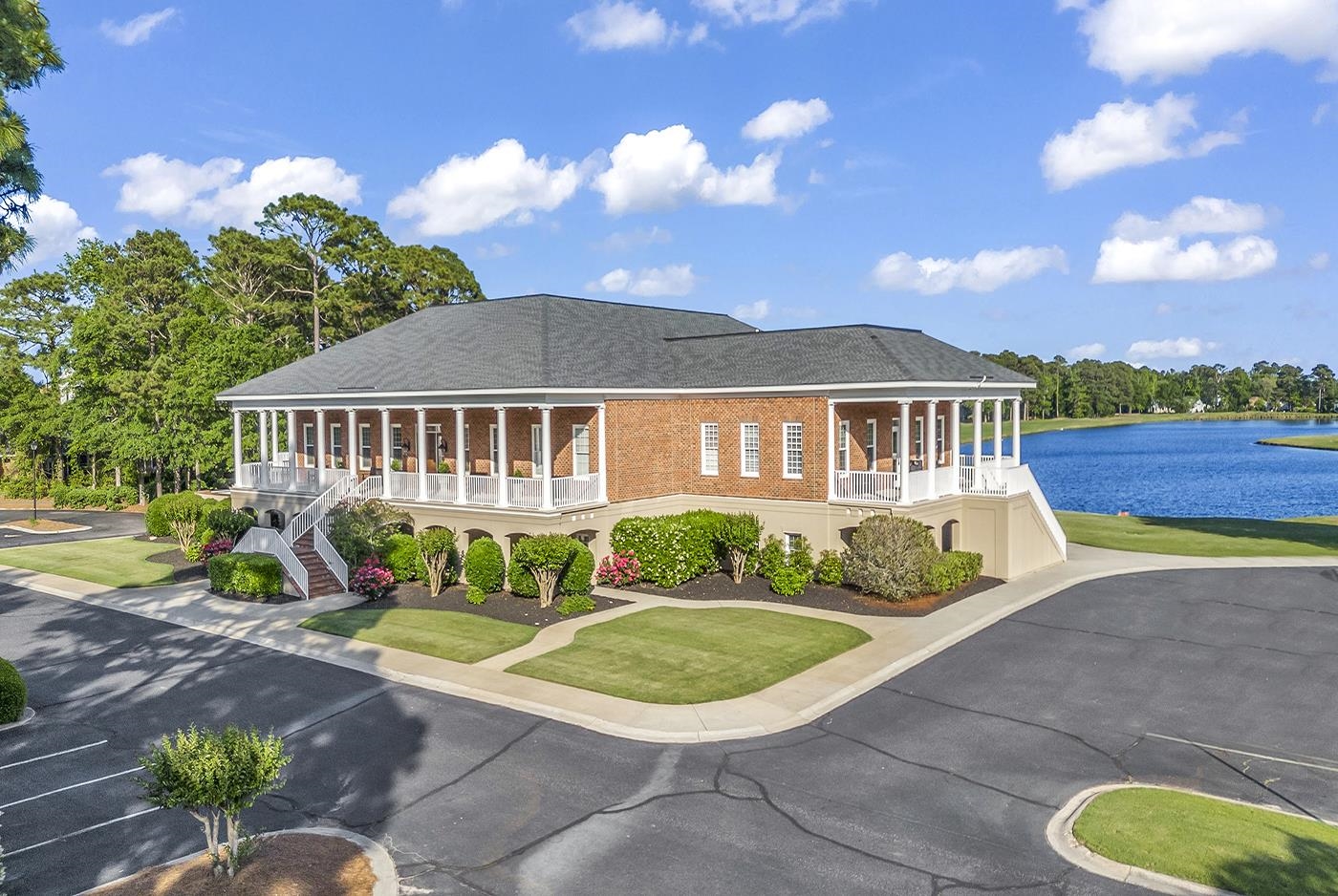 2114 N Berwick Dr.