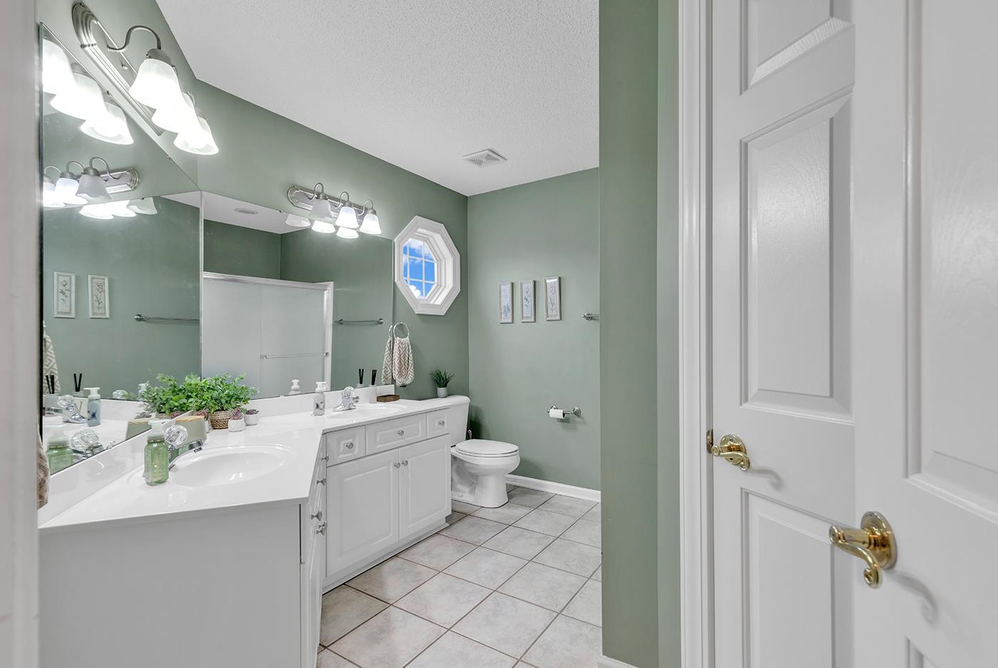 2114 N Berwick Dr.