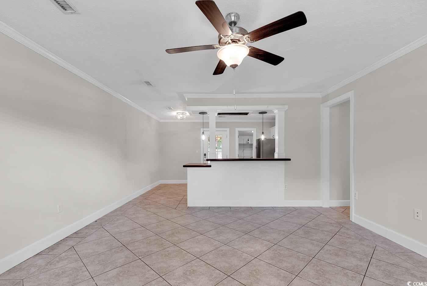 618 Gumbo Limbo Ln.