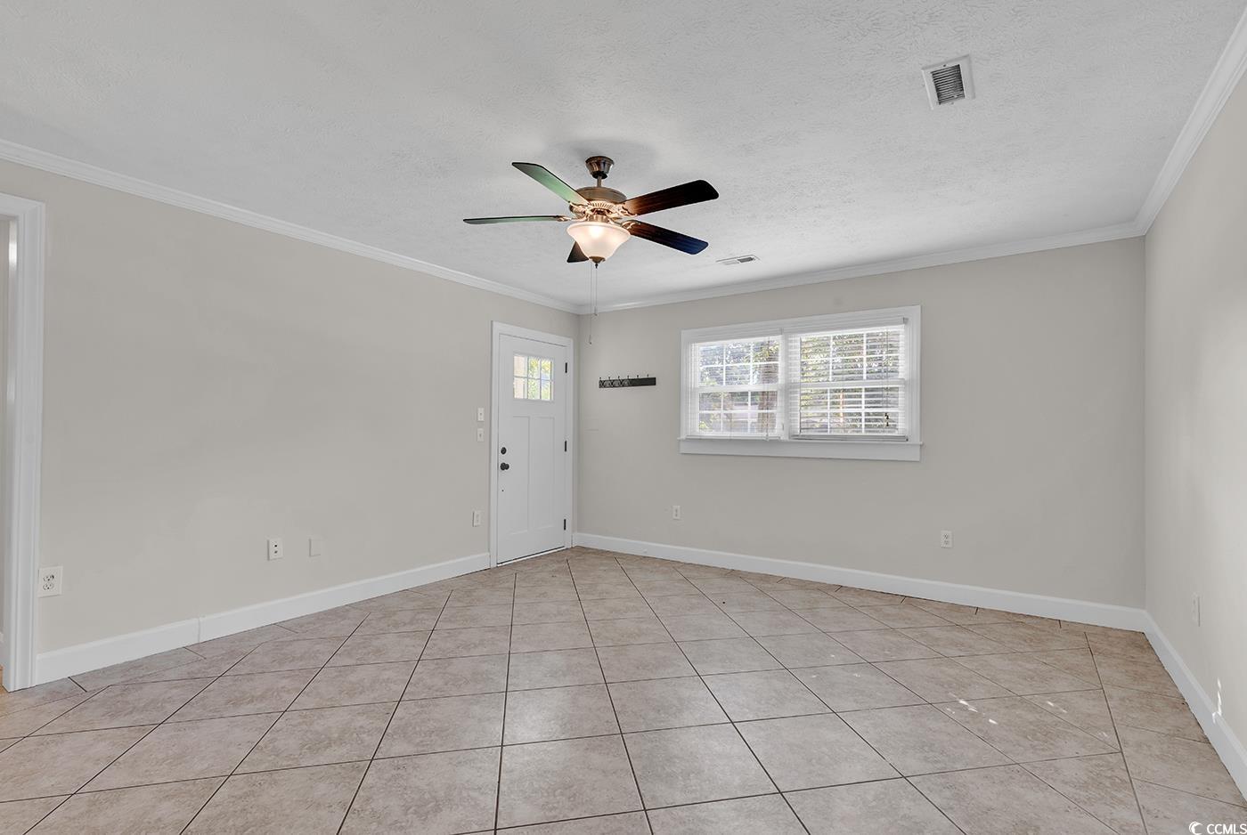 618 Gumbo Limbo Ln.