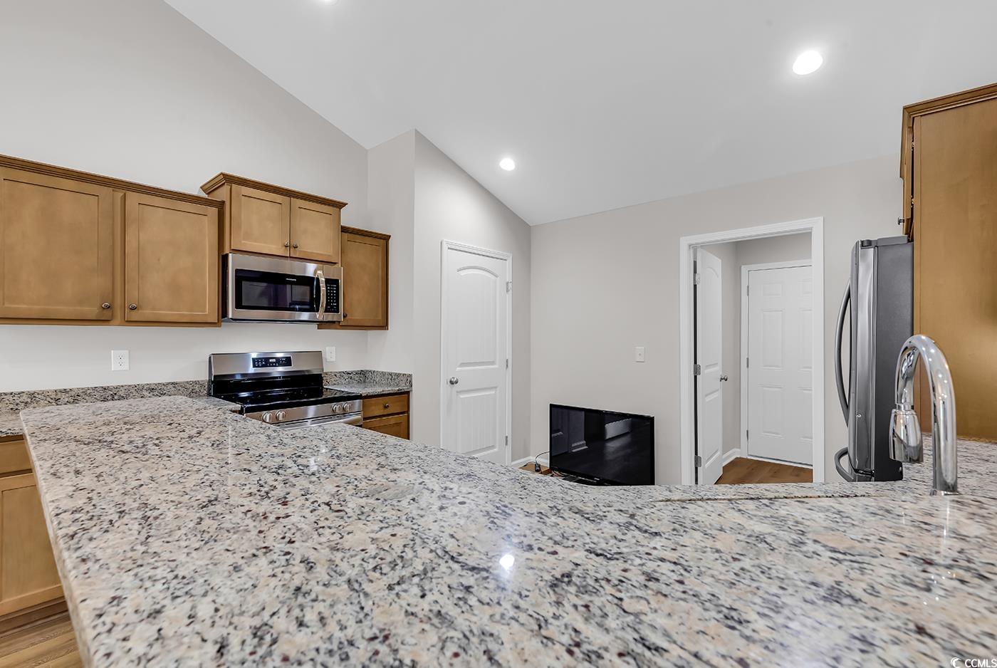 255 Yauhanna Lake Dr.