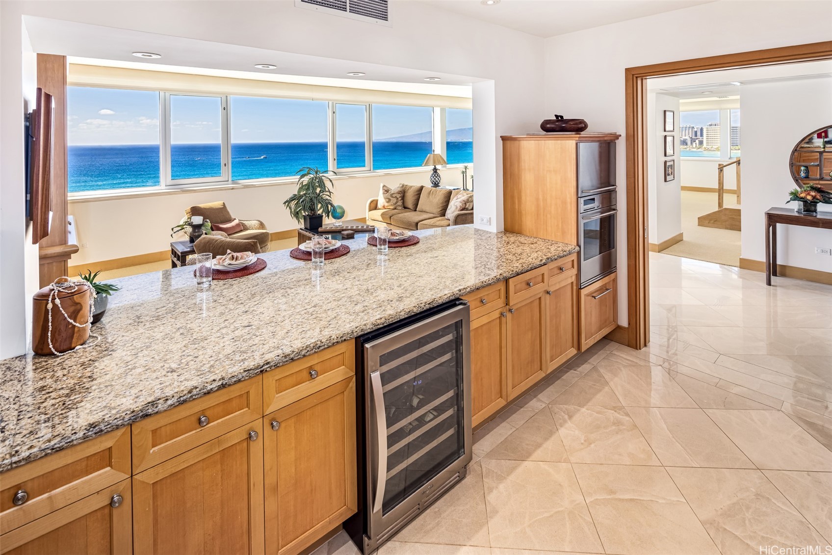 2895 Kalakaua Avenue PH/PH 2