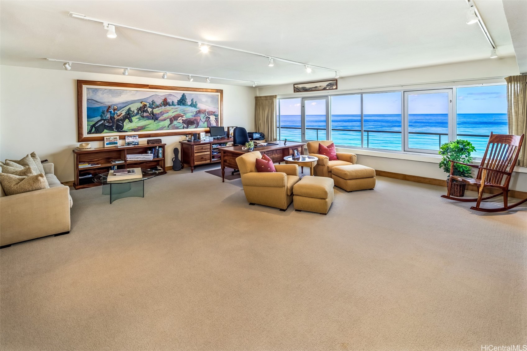 2895 Kalakaua Avenue PH/PH 2