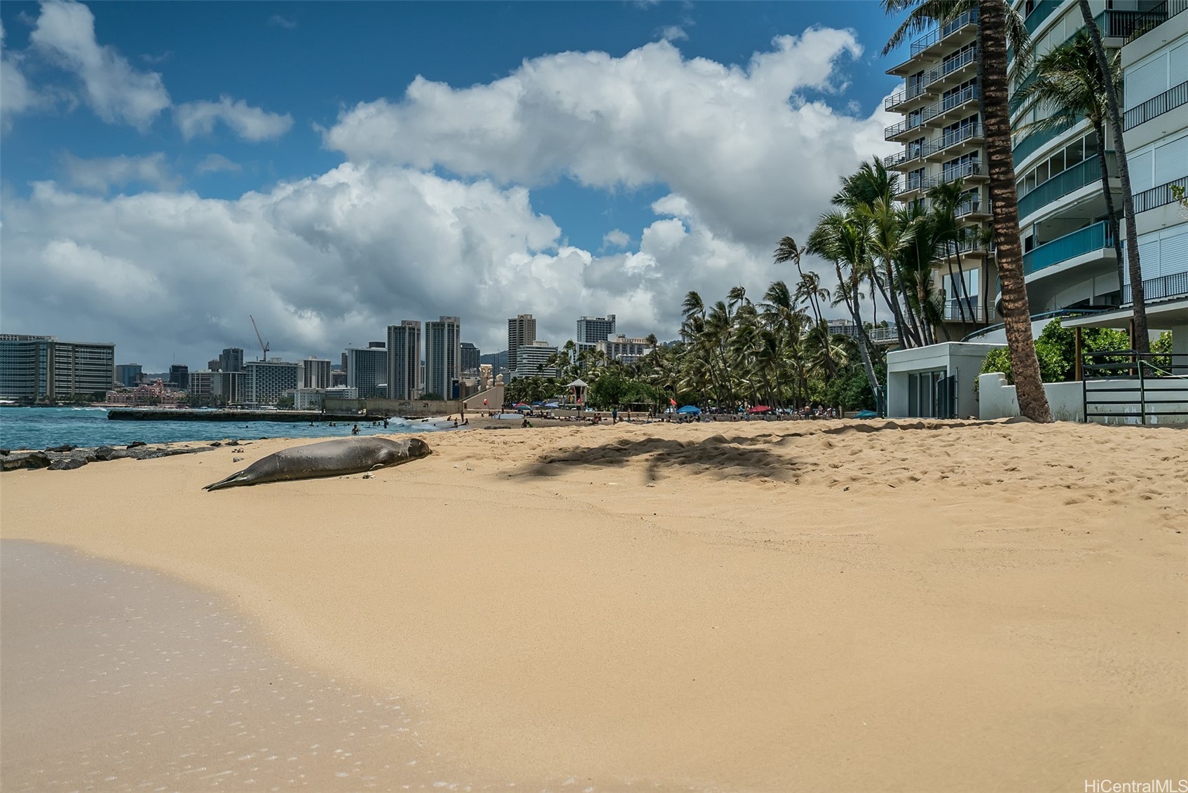 2895 Kalakaua Avenue PH5