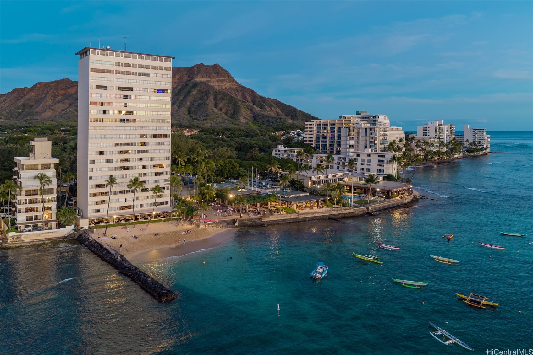 2895 Kalakaua Avenue PH5