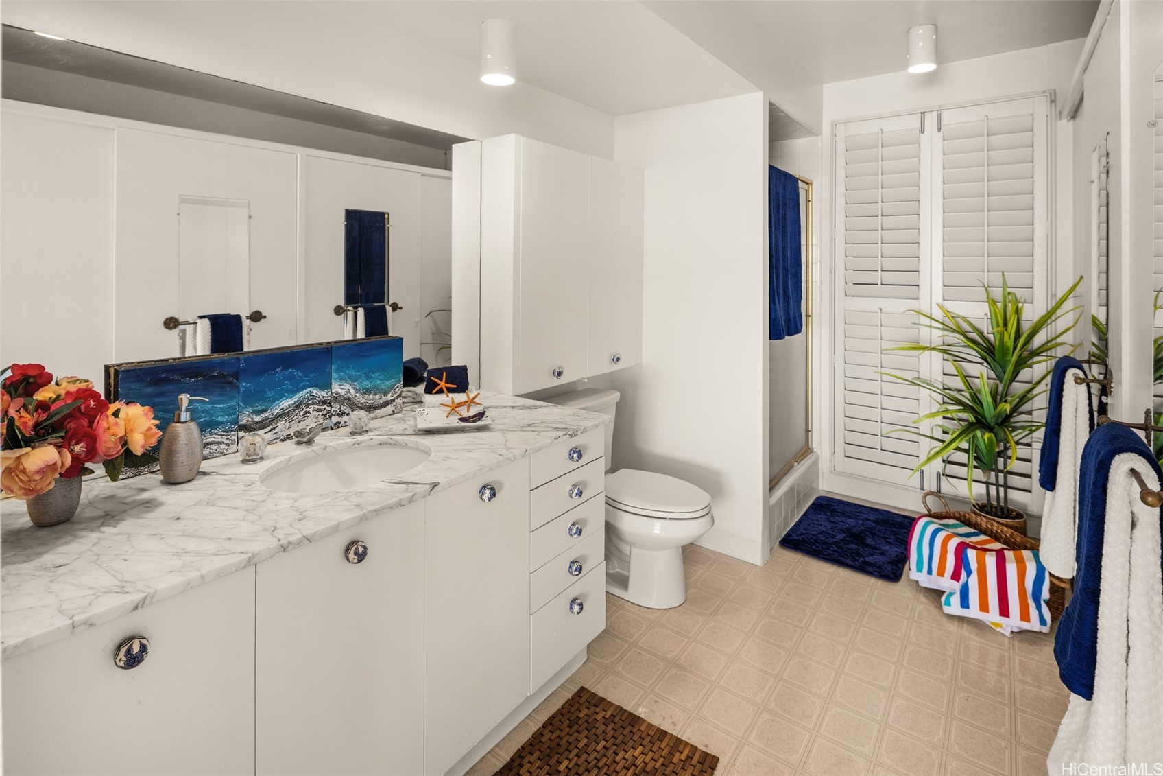 2895 Kalakaua Avenue PH5