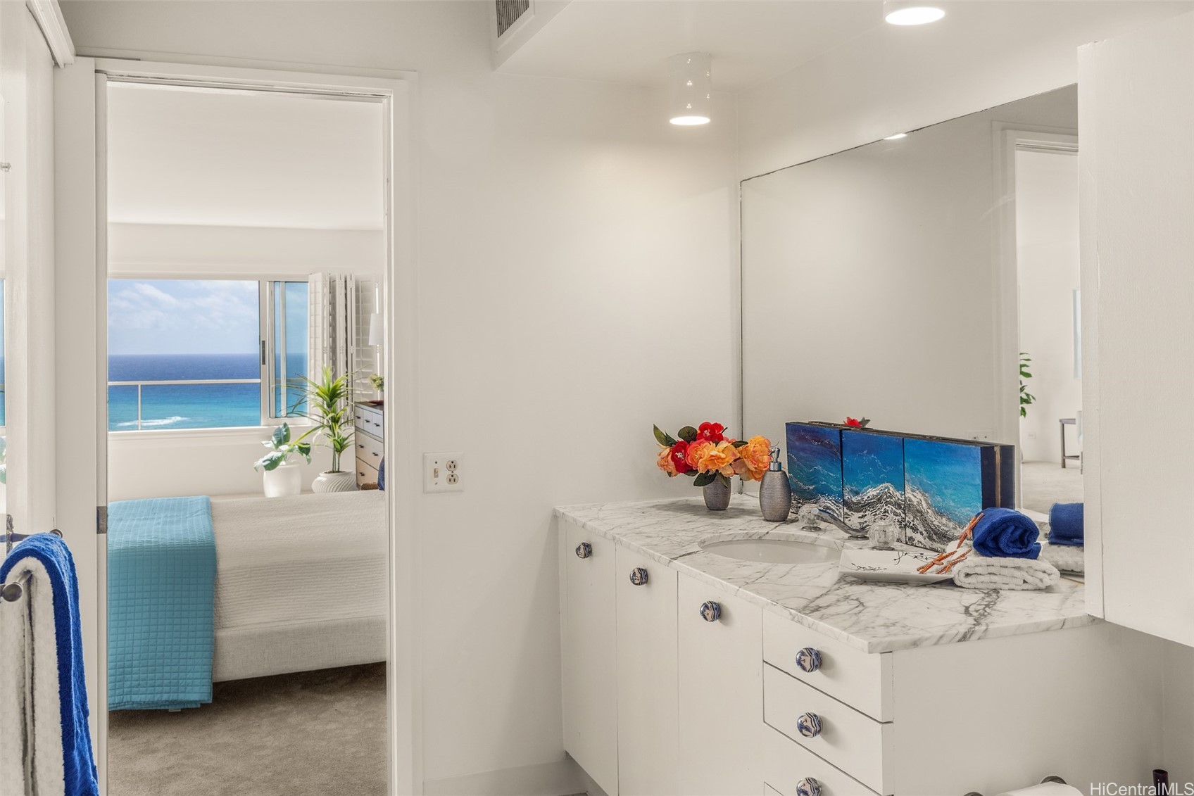 2895 Kalakaua Avenue PH5