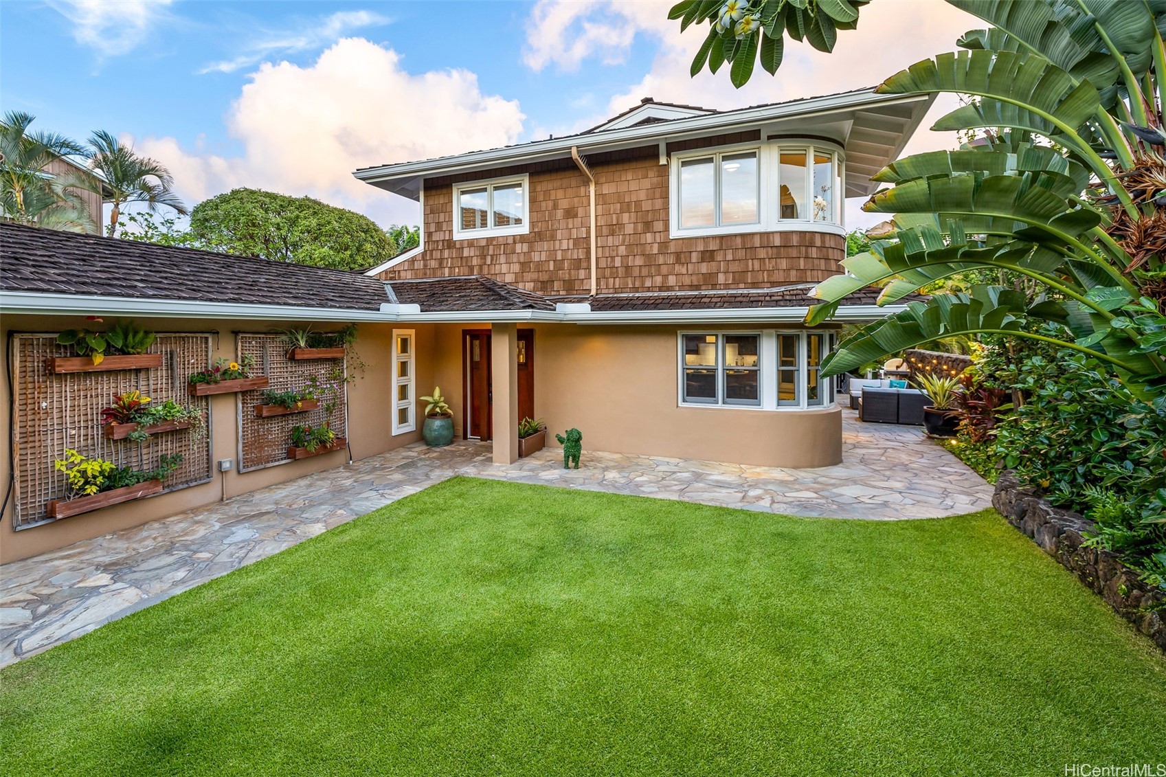 223 Kaalawai Place