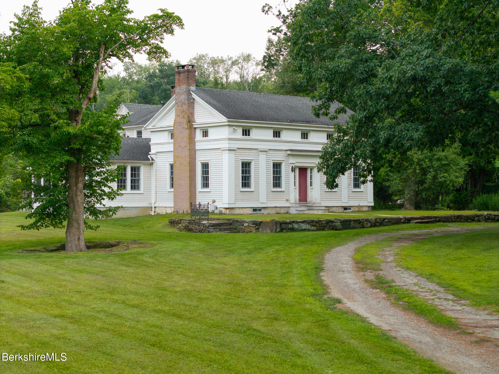 560 Stockbridge Rd