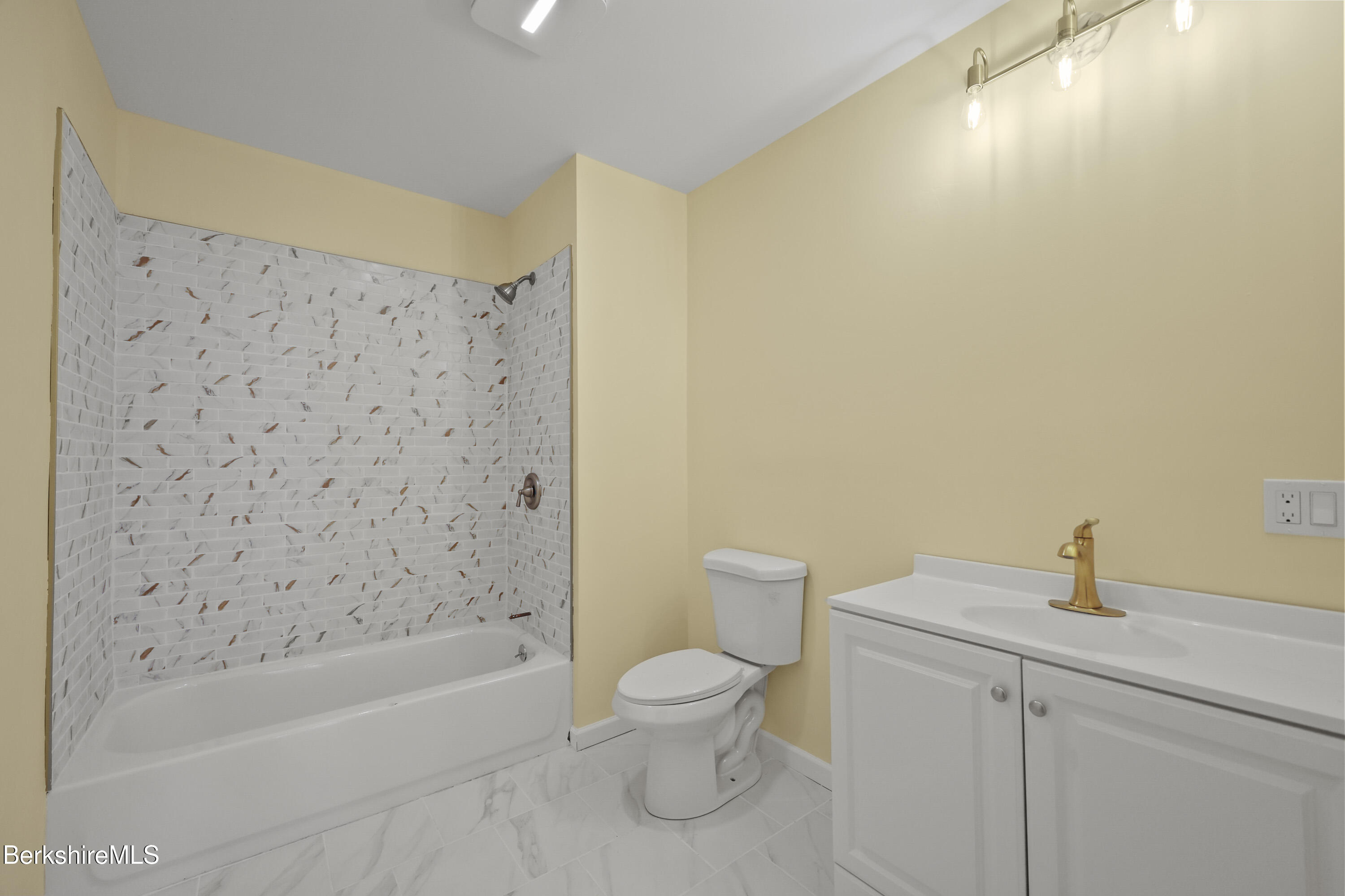 100 Boylston Street Ext