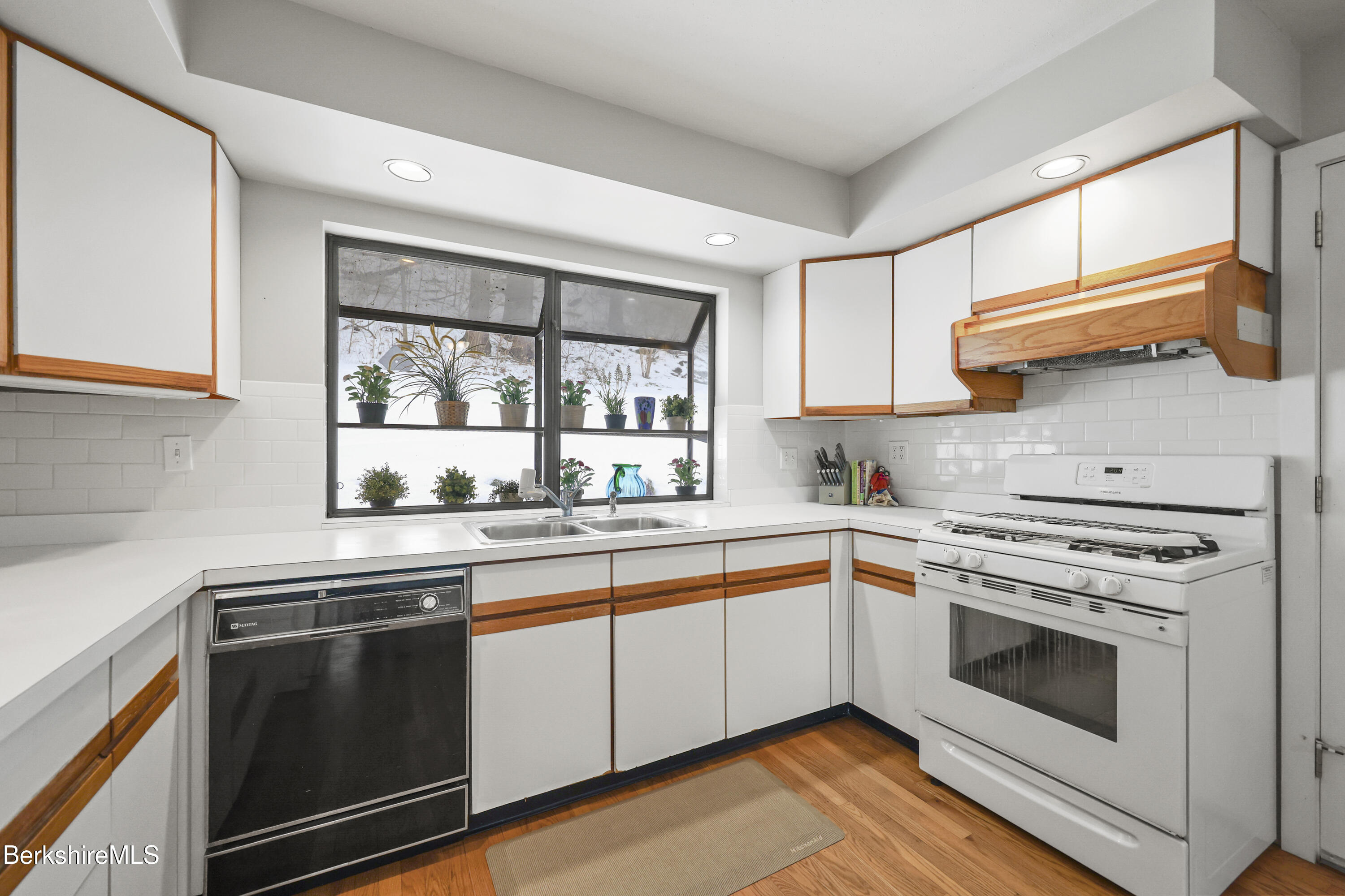 40 Prospect Hill Rd