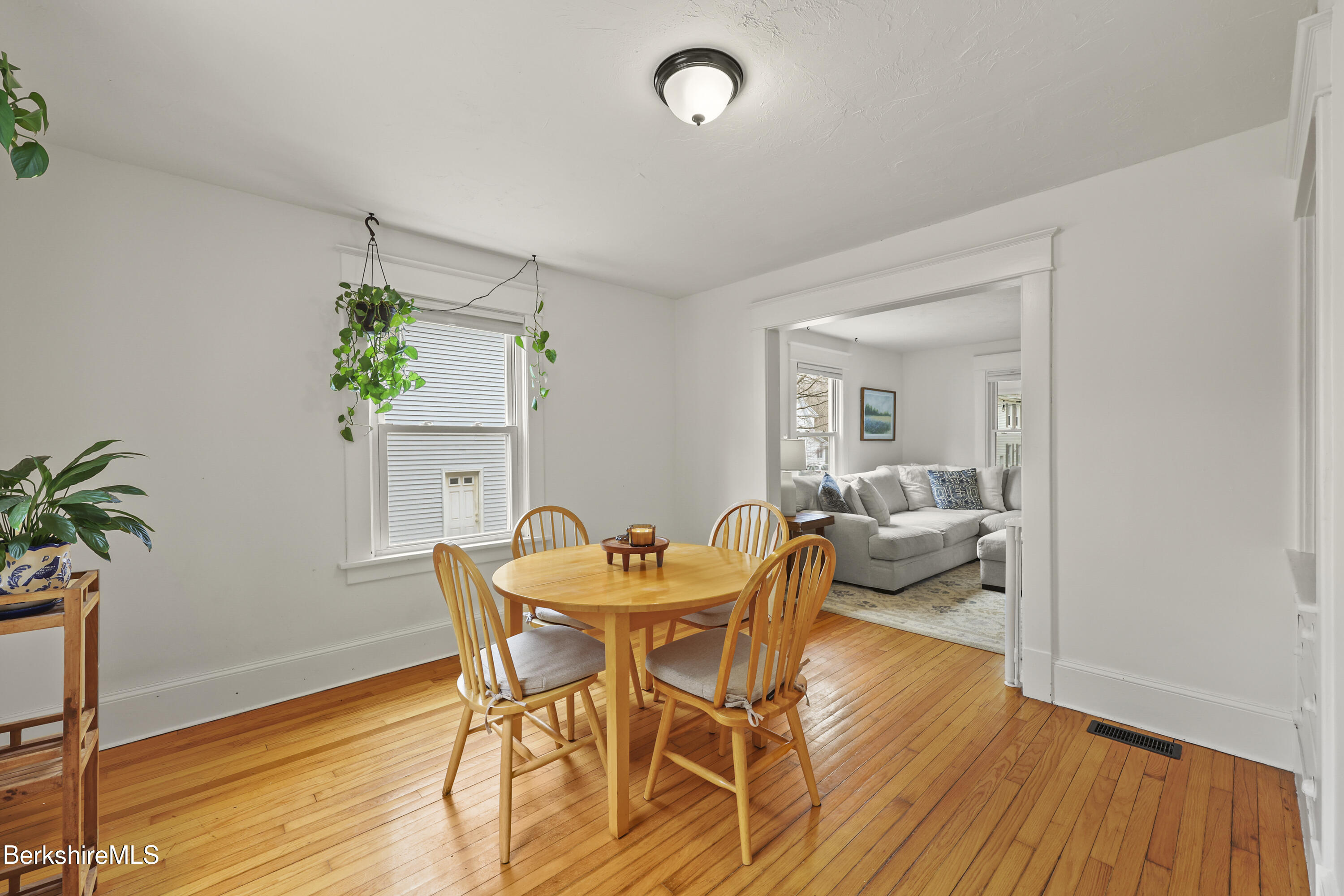 27 Morgan St