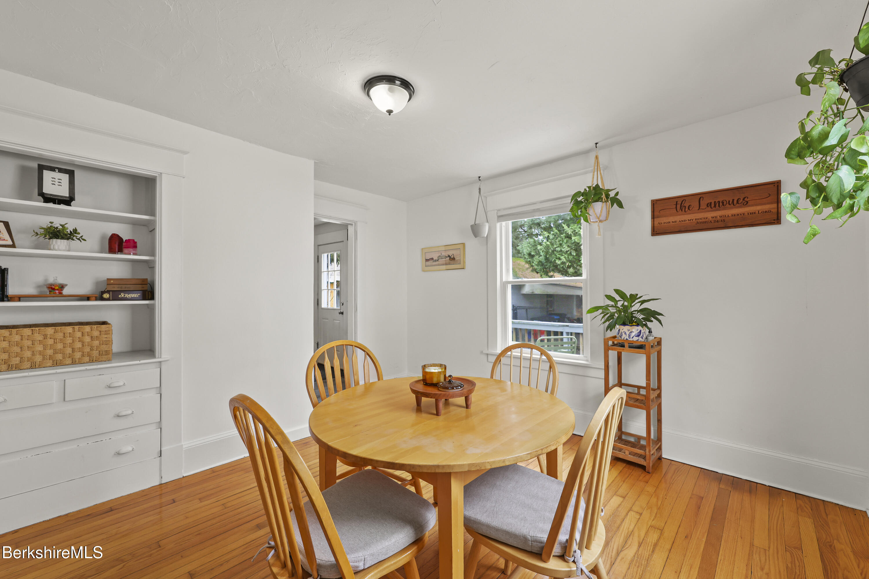 27 Morgan St