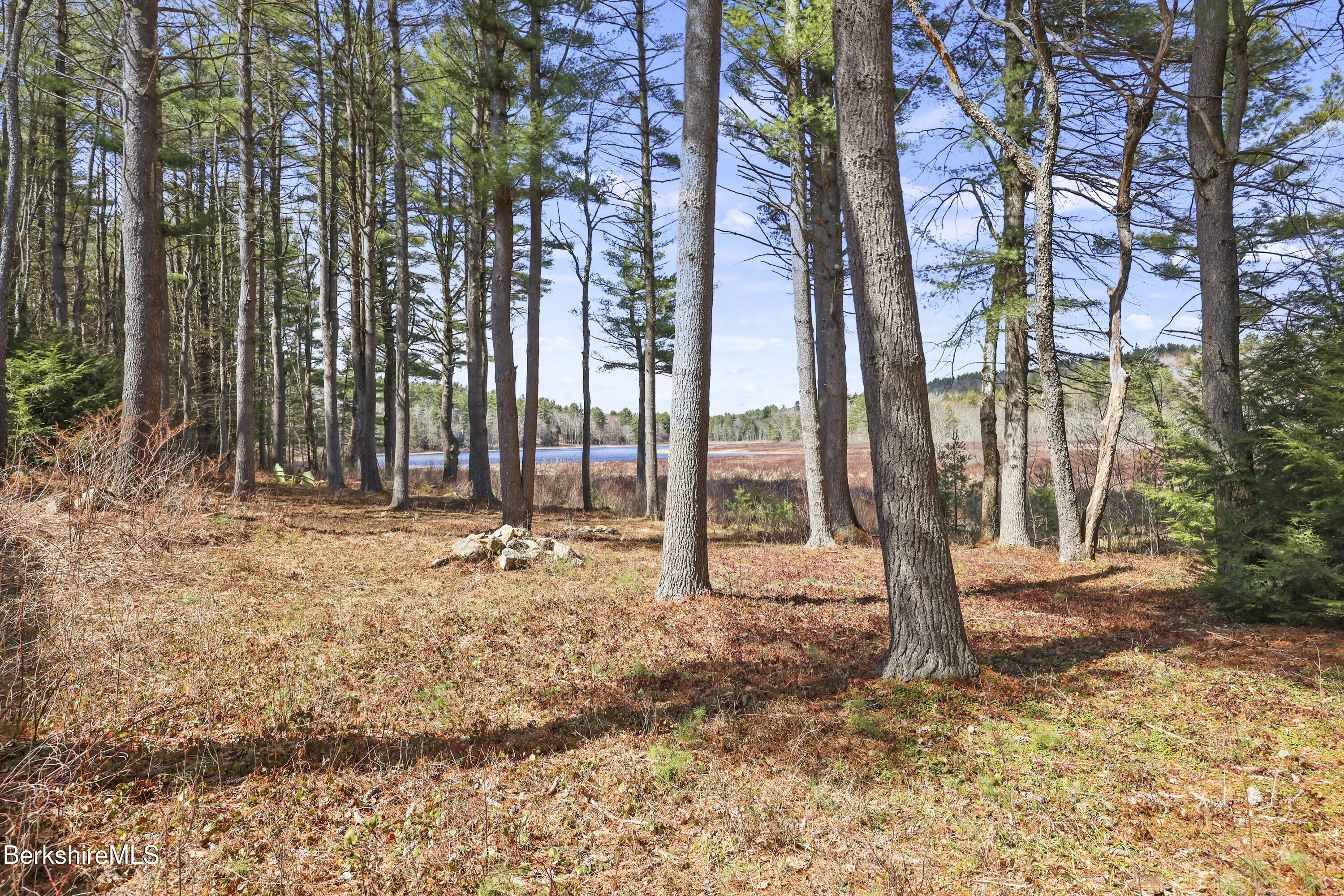 633 E Otis Rd