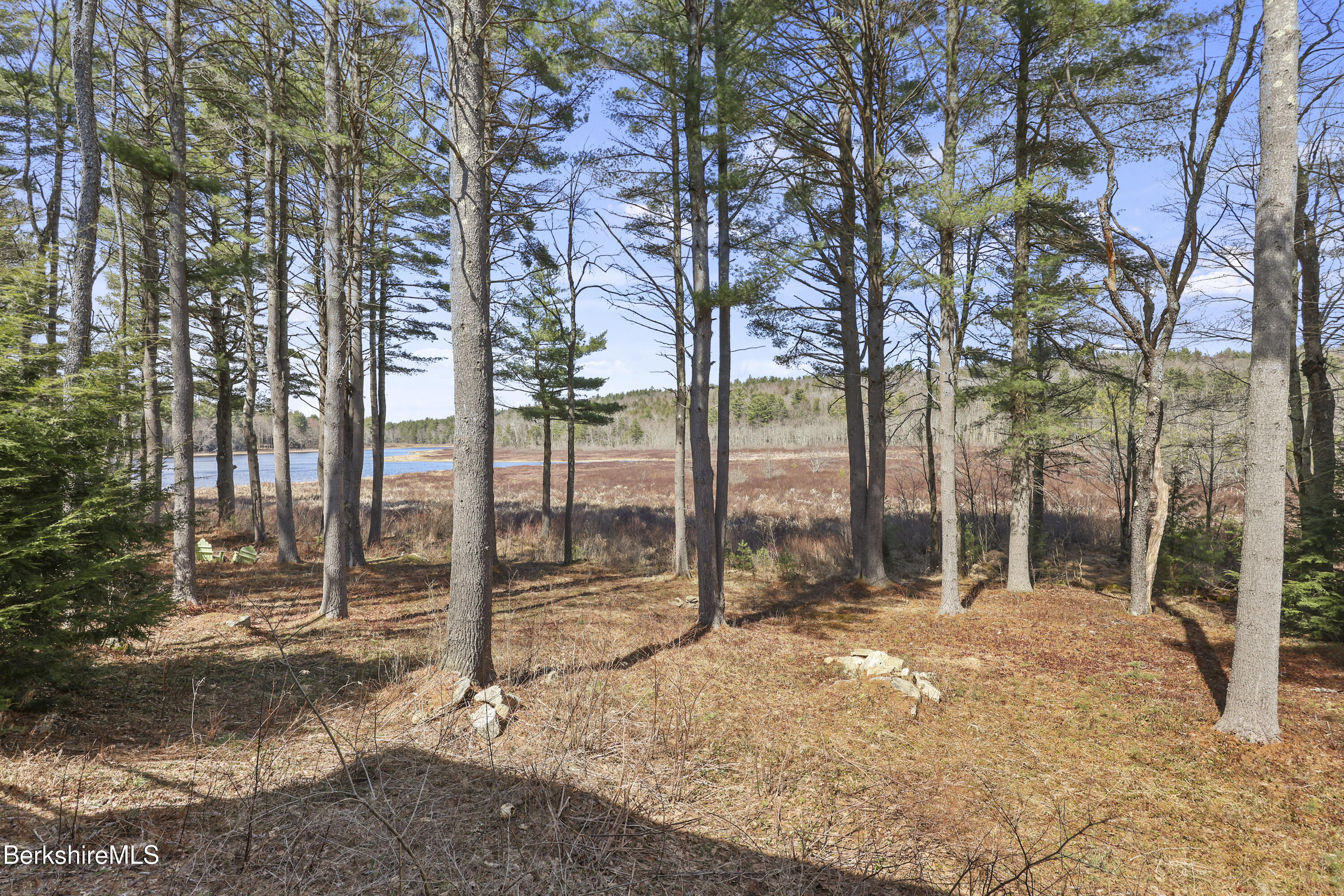 633 E Otis Rd