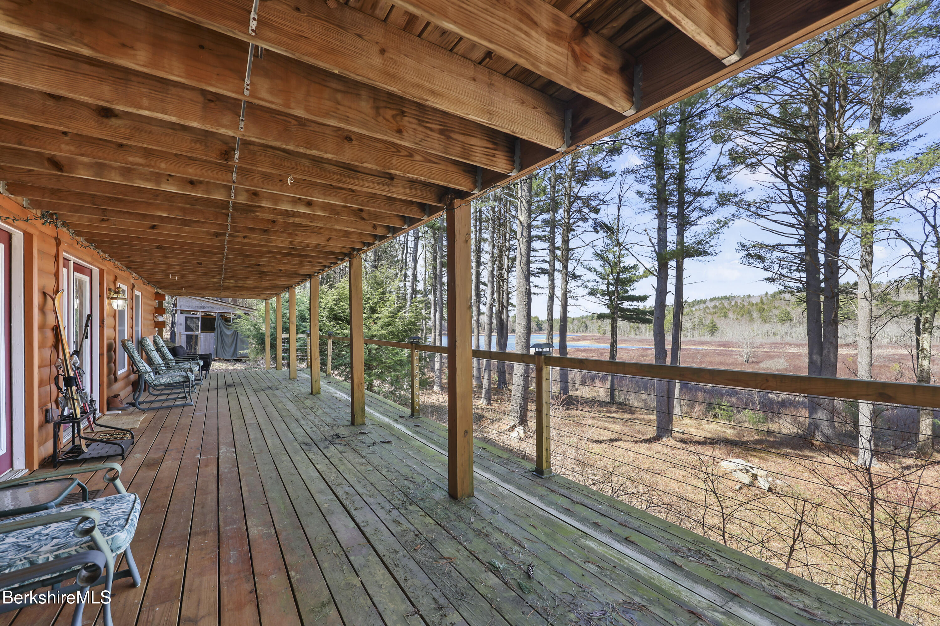 633 E Otis Rd