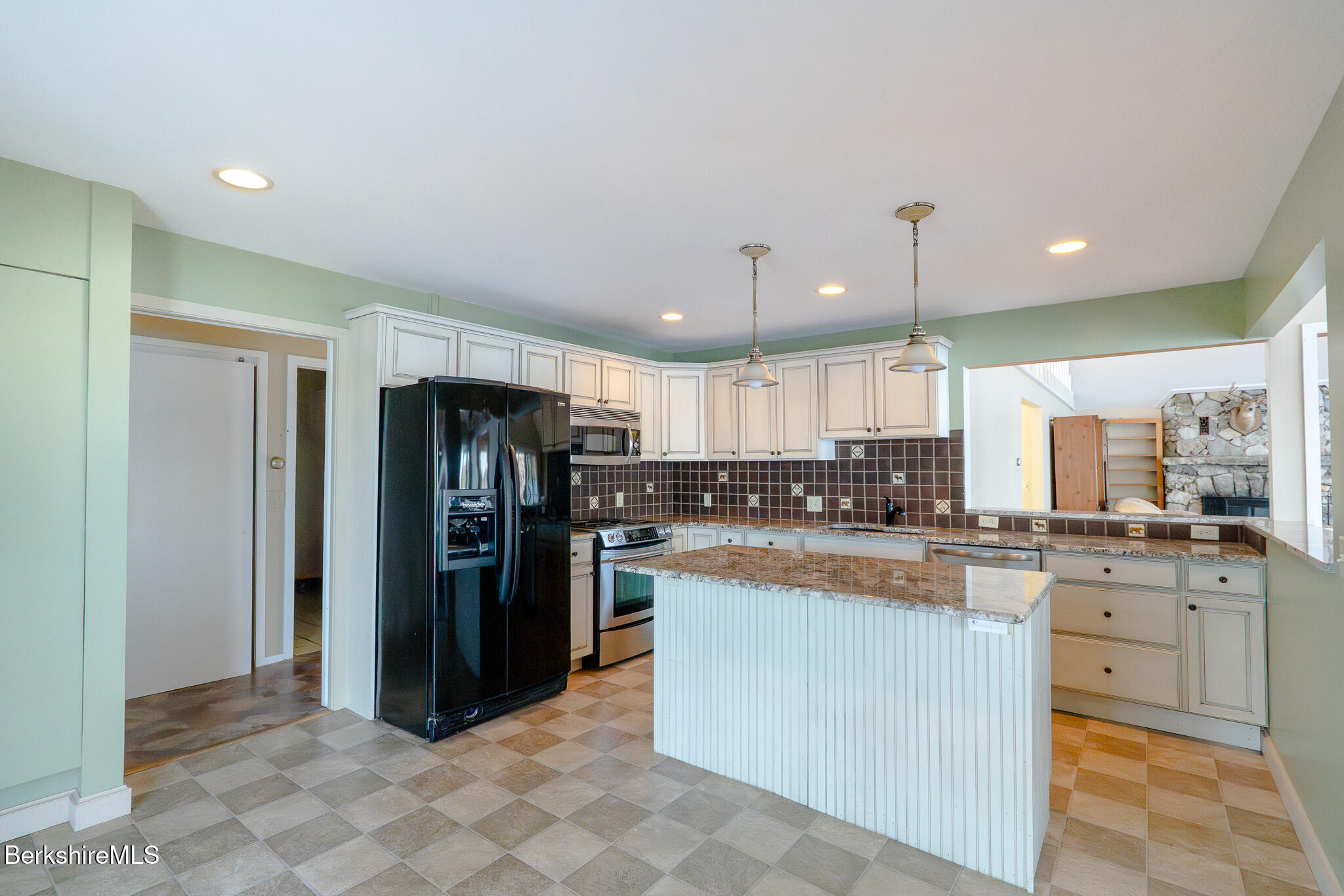 122 Blythewood Dr