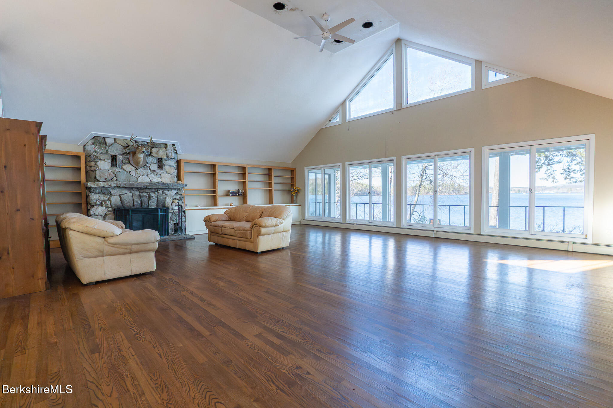122 Blythewood Dr