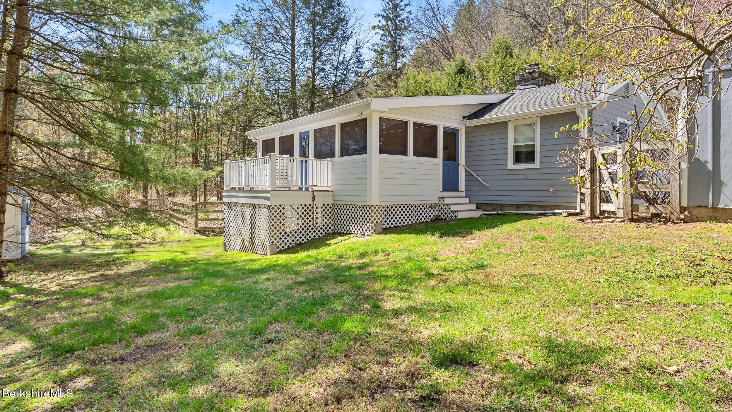7 Lake Buel Rd