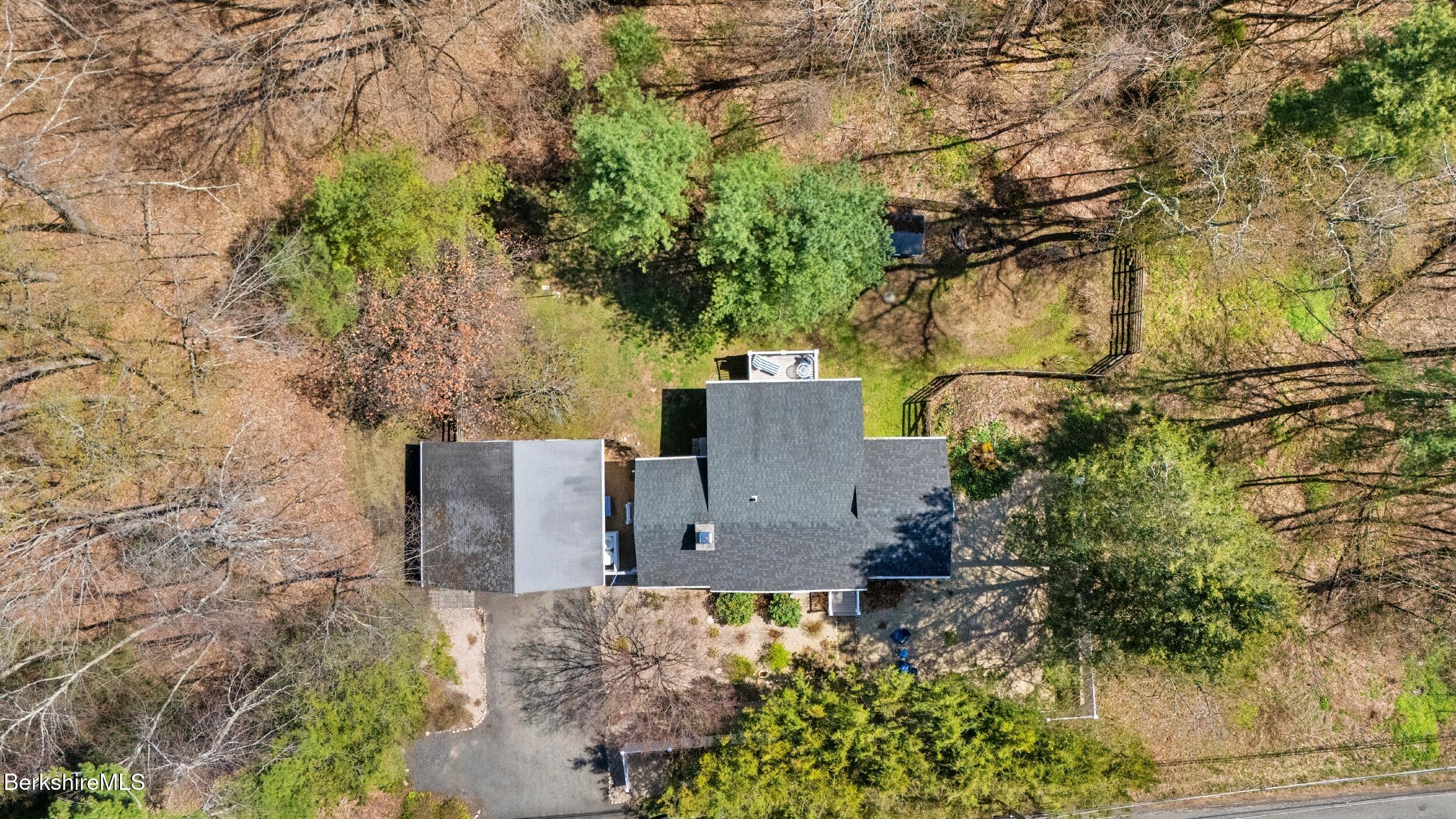 7 Lake Buel Rd